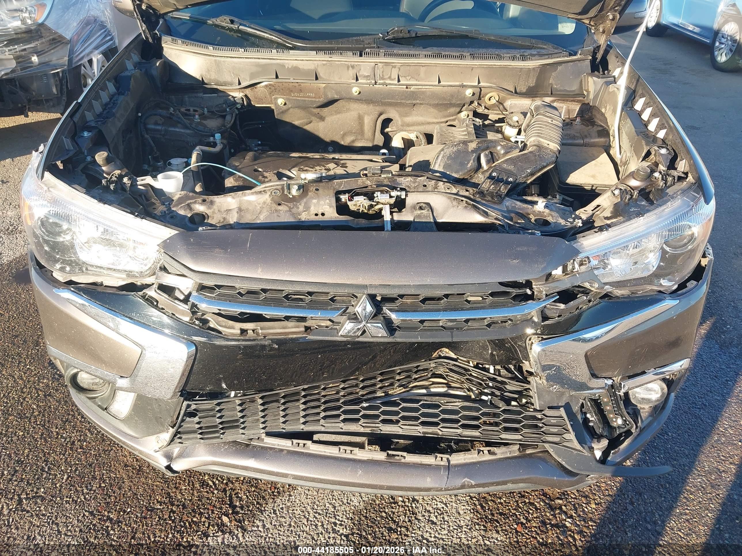 MITSUBISHI OUTLANDER image 10