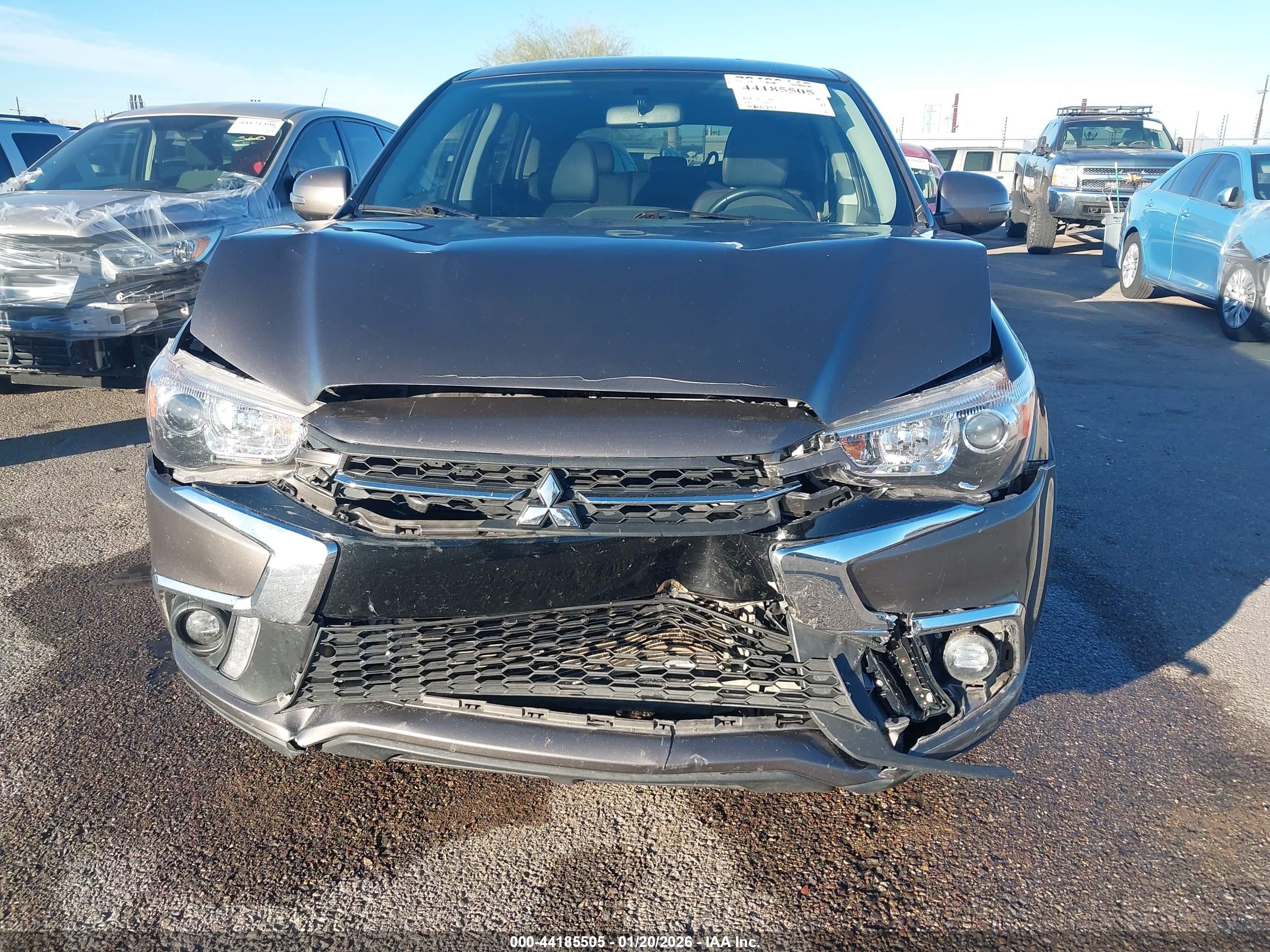 MITSUBISHI OUTLANDER image 6