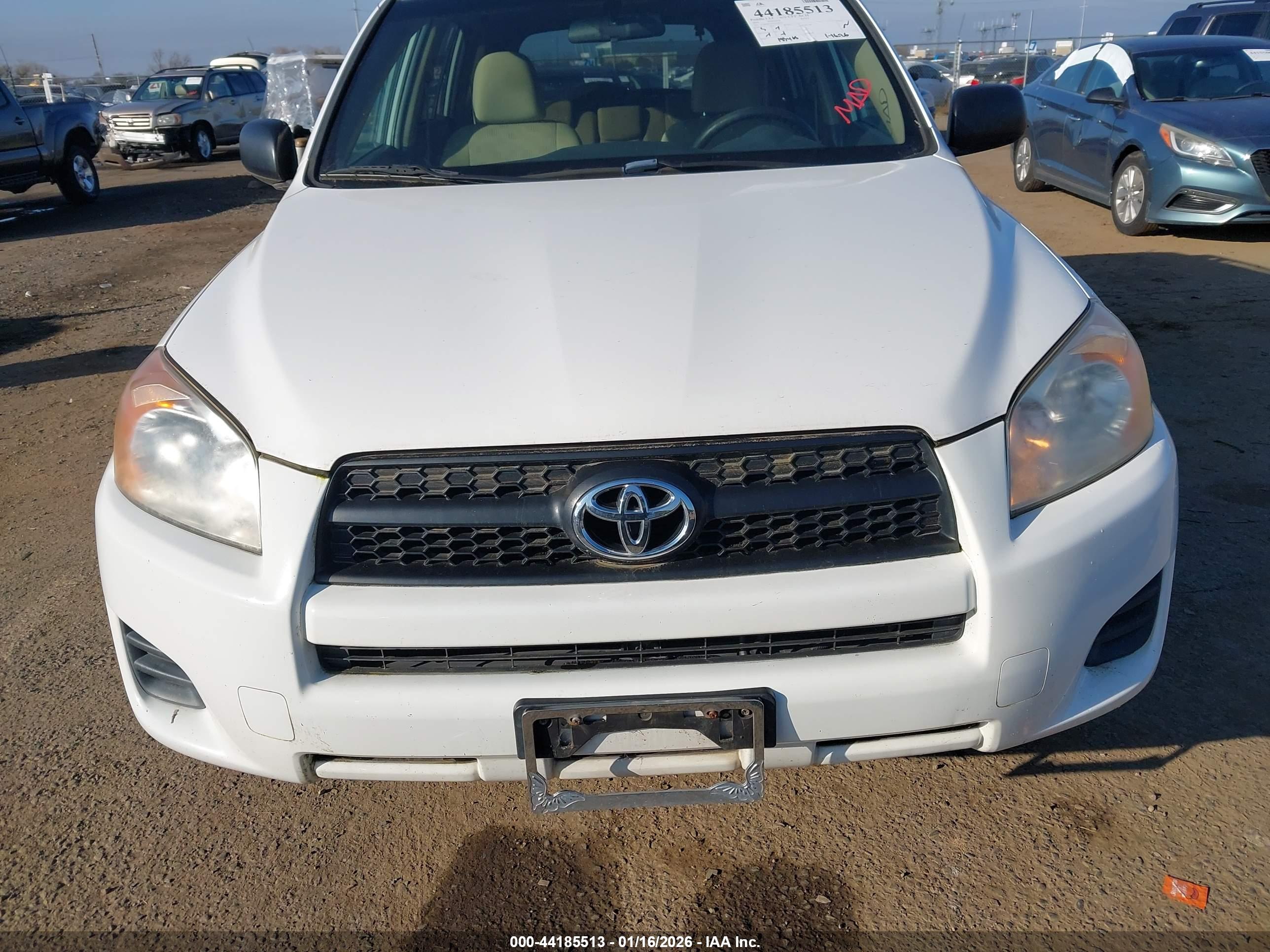 TOYOTA RAV4 image 6