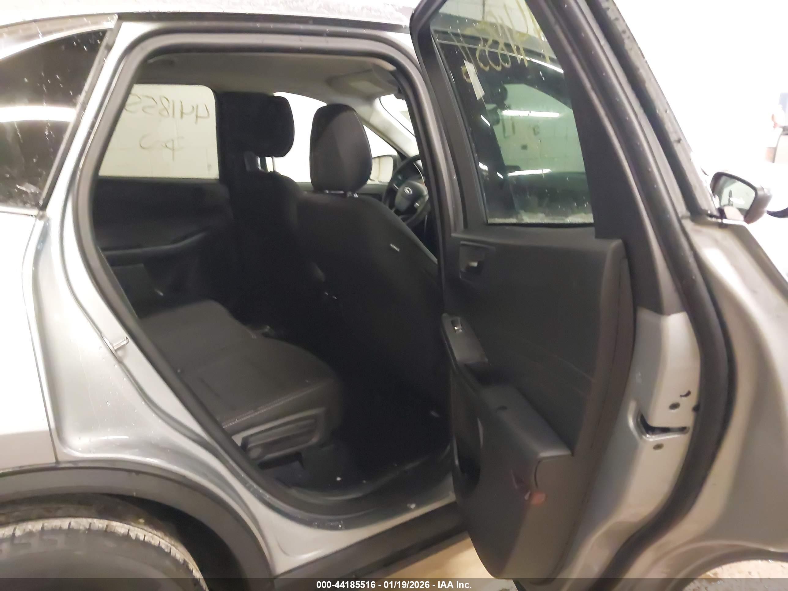 FORD ESCAPE image 8