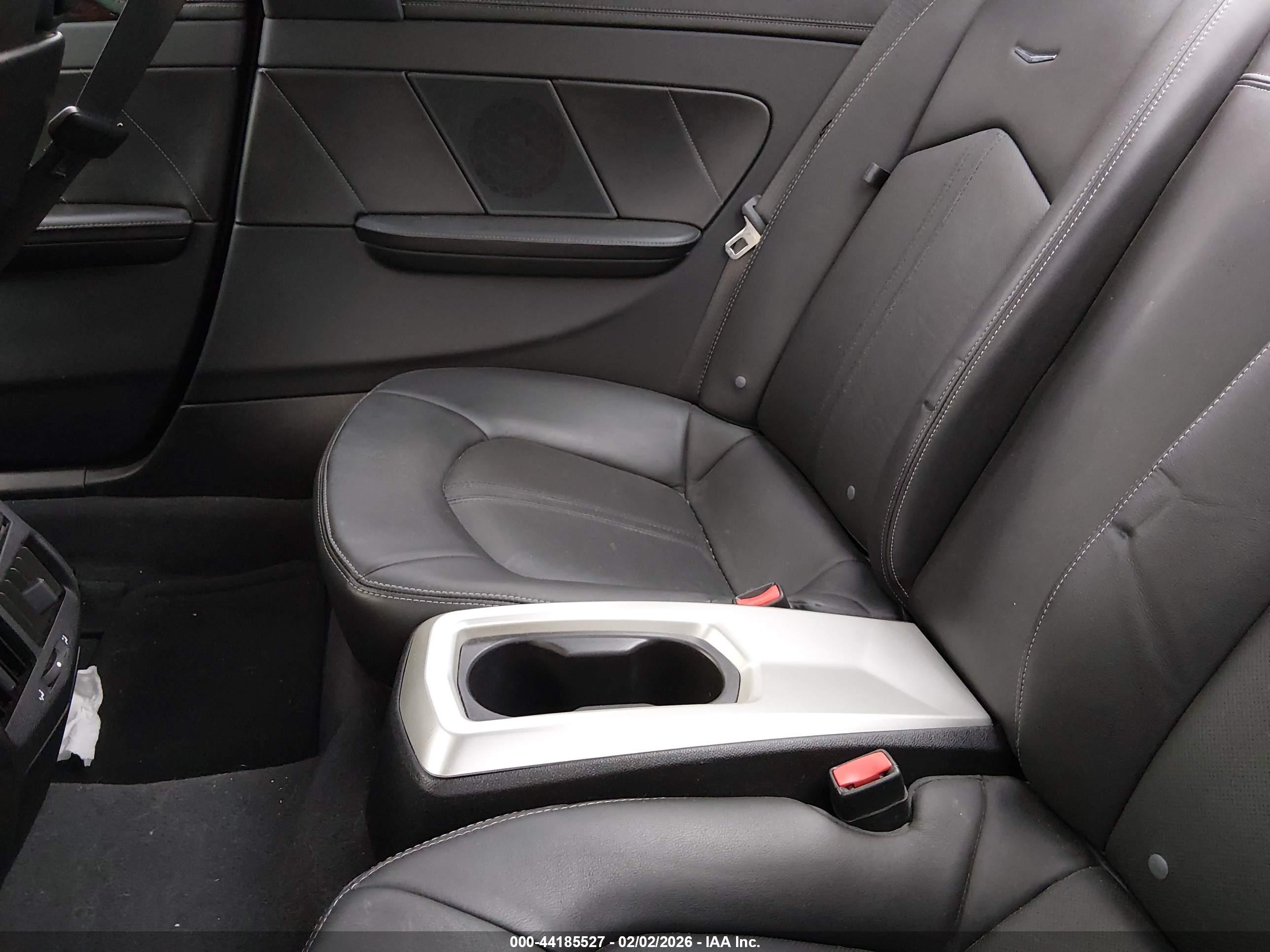 CADILLAC CTS image 8