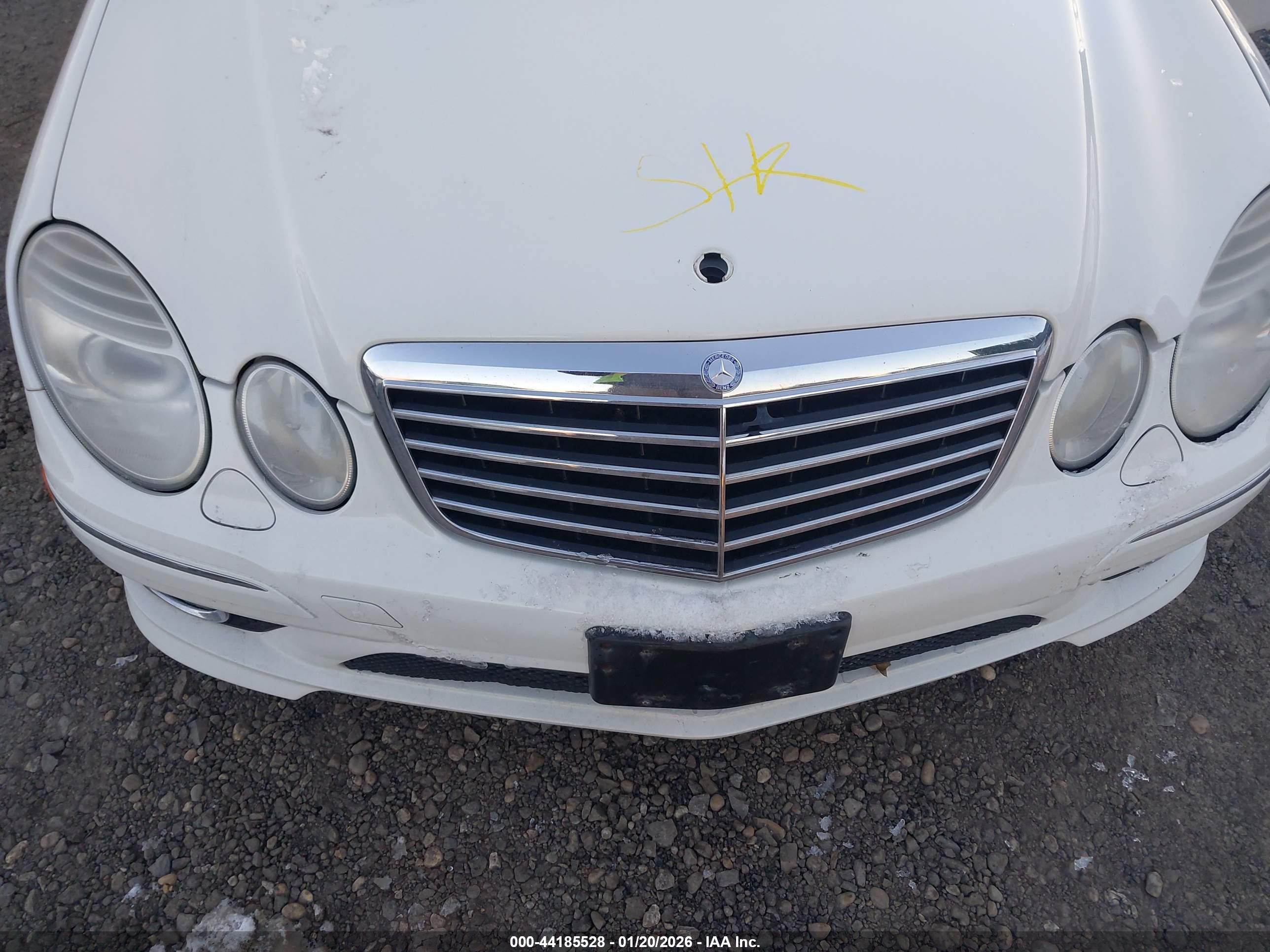 MERCEDES-BENZ E image 10