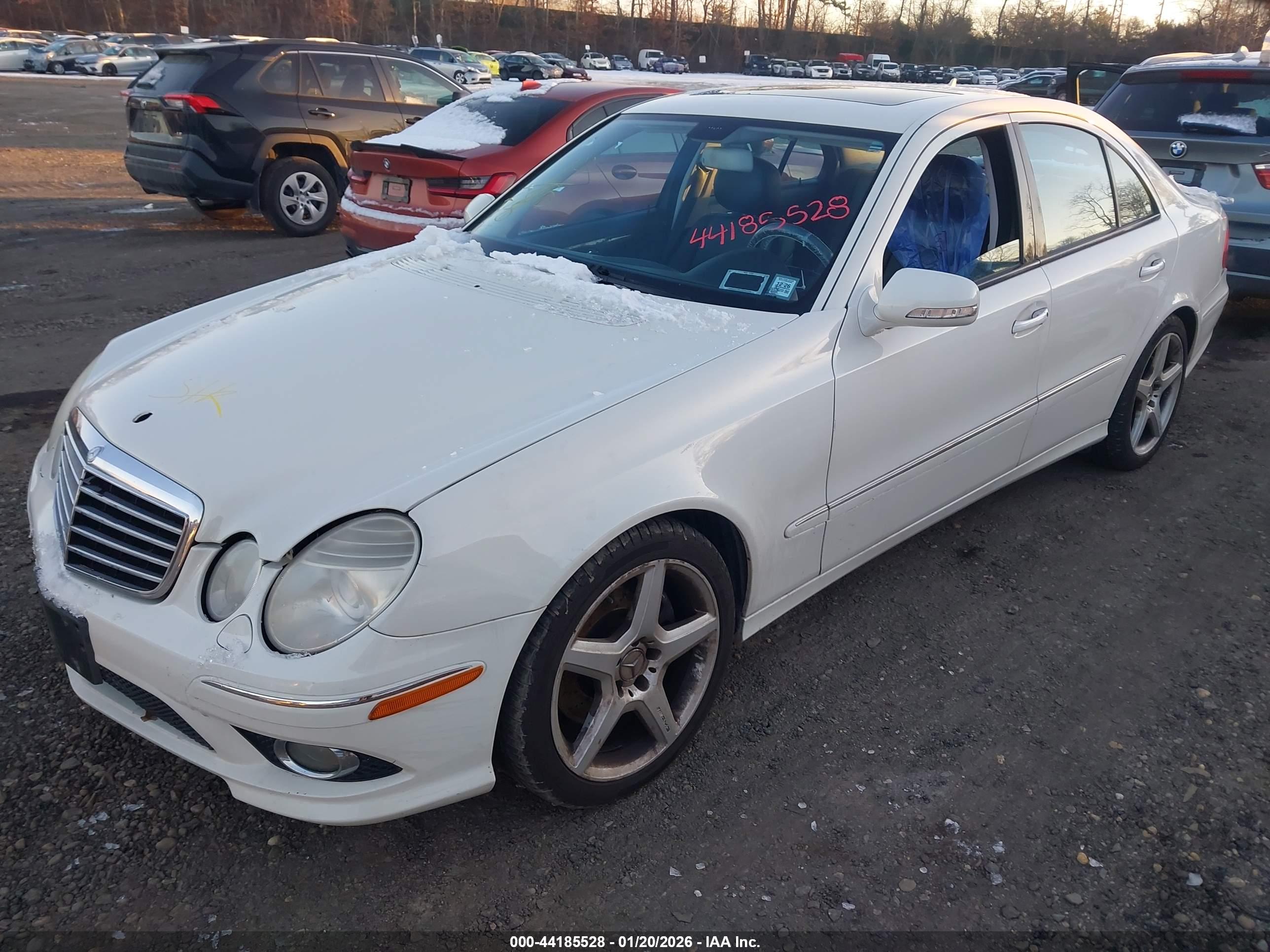 MERCEDES-BENZ E image 2
