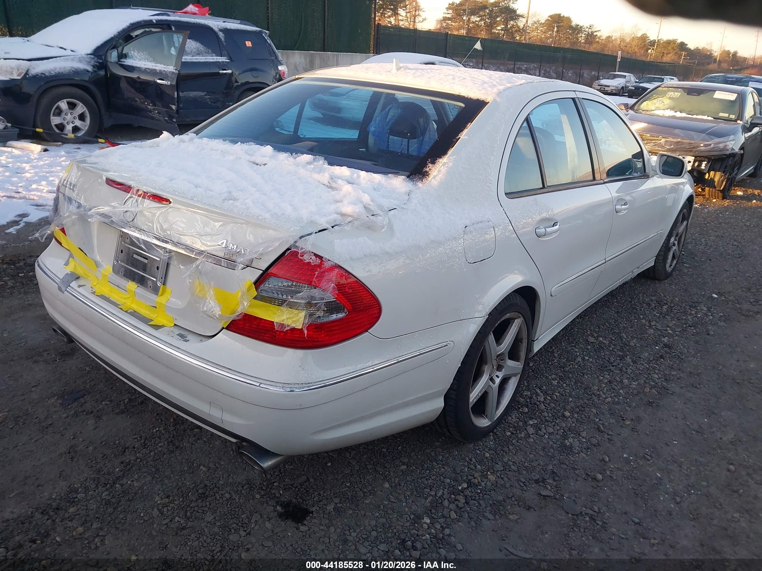 MERCEDES-BENZ E image 4