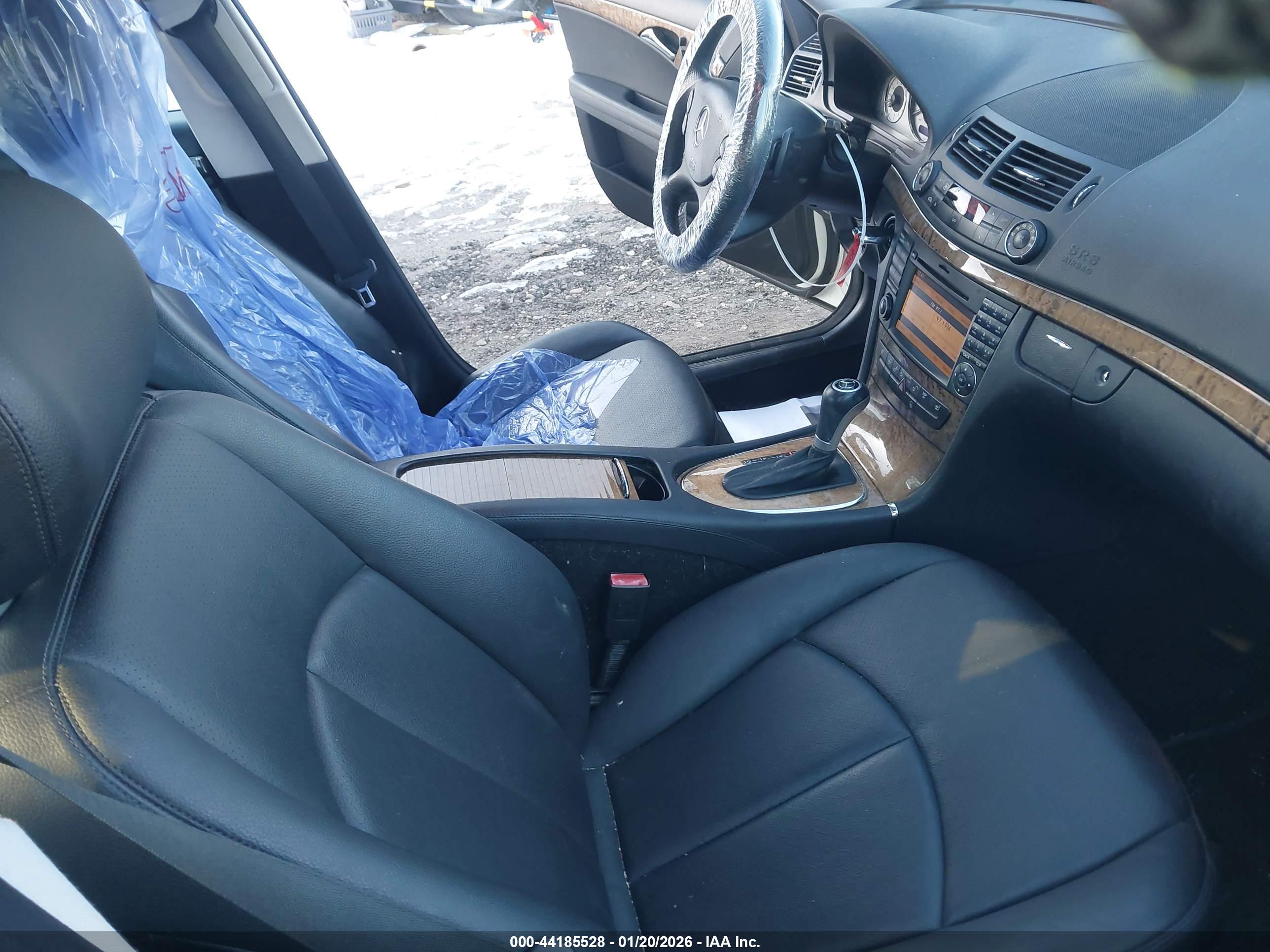 MERCEDES-BENZ E image 5