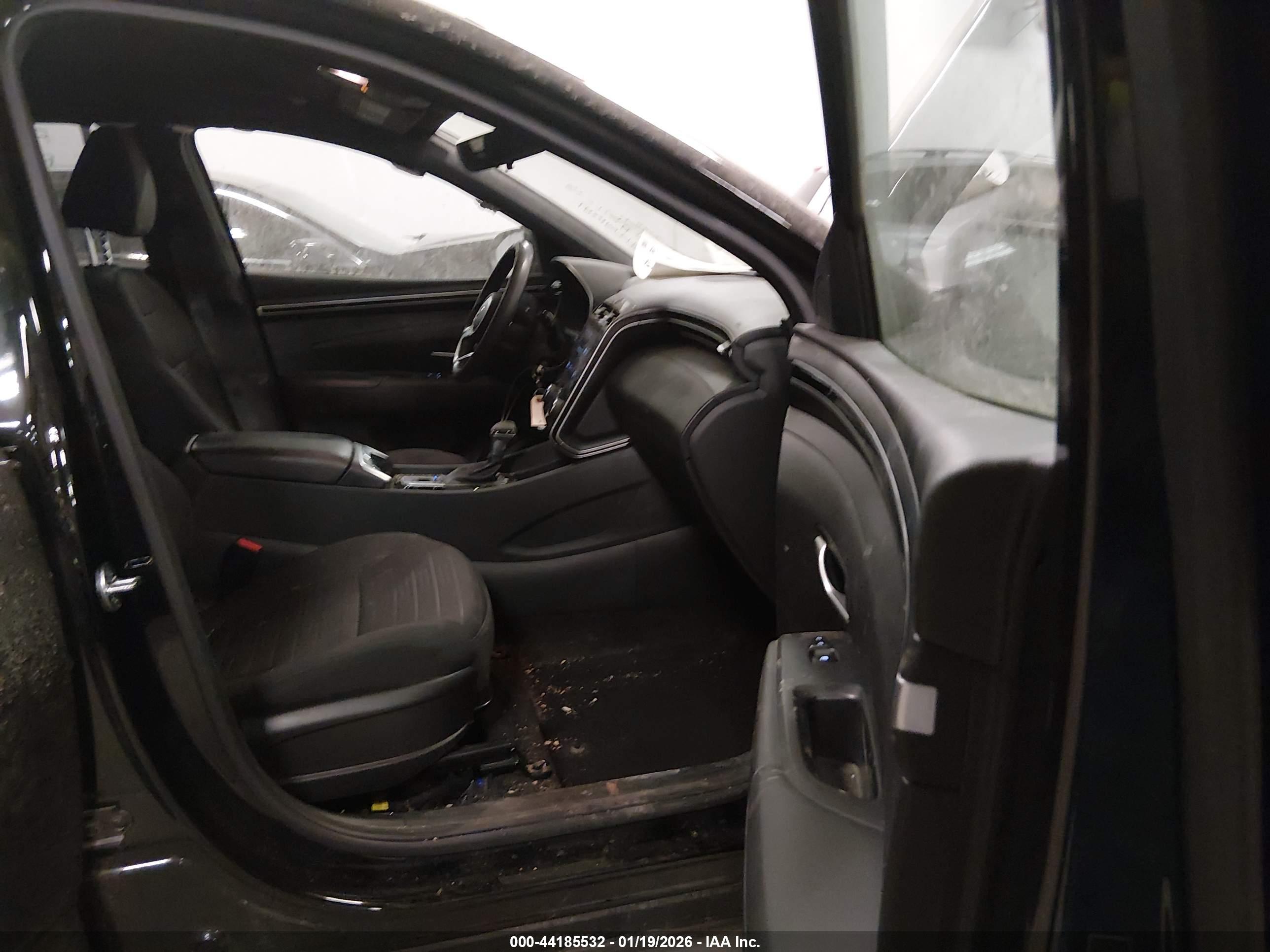 HYUNDAI SANTA image 5
