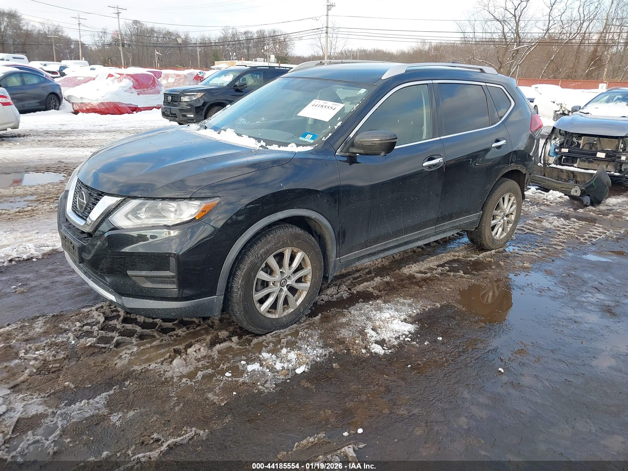 NISSAN ROGUE image 2