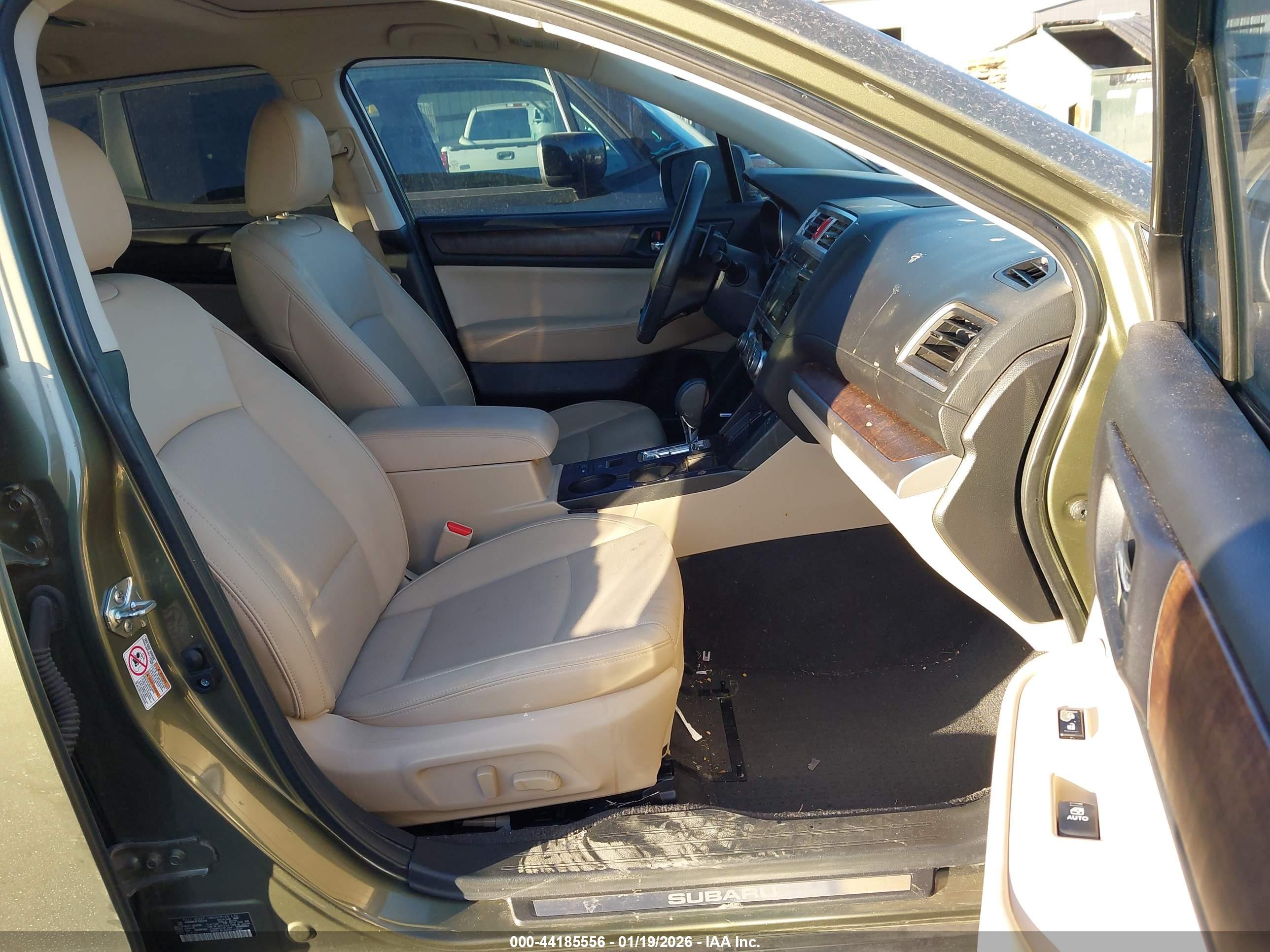 SUBARU OUTBACK image 5