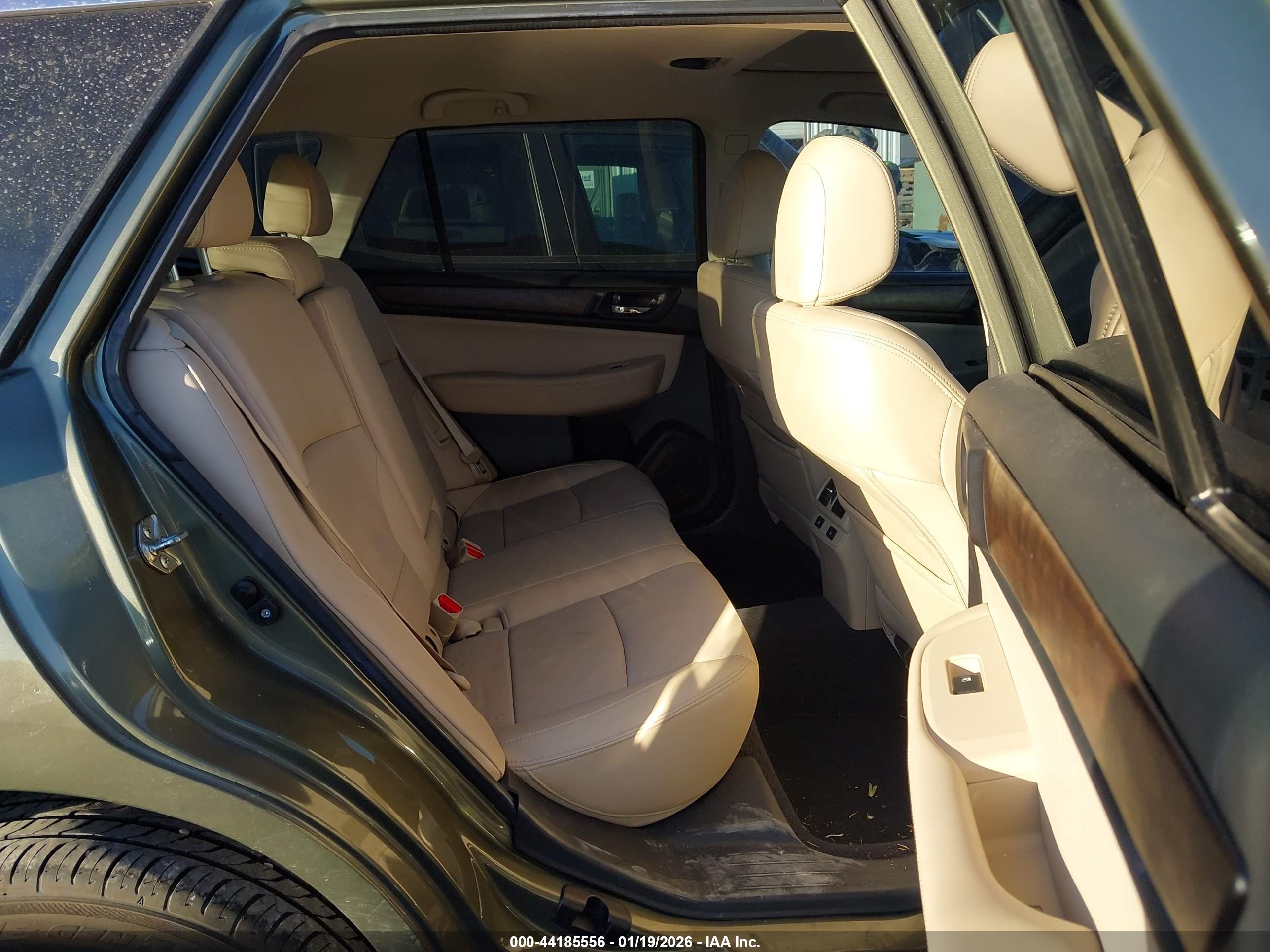 SUBARU OUTBACK image 8