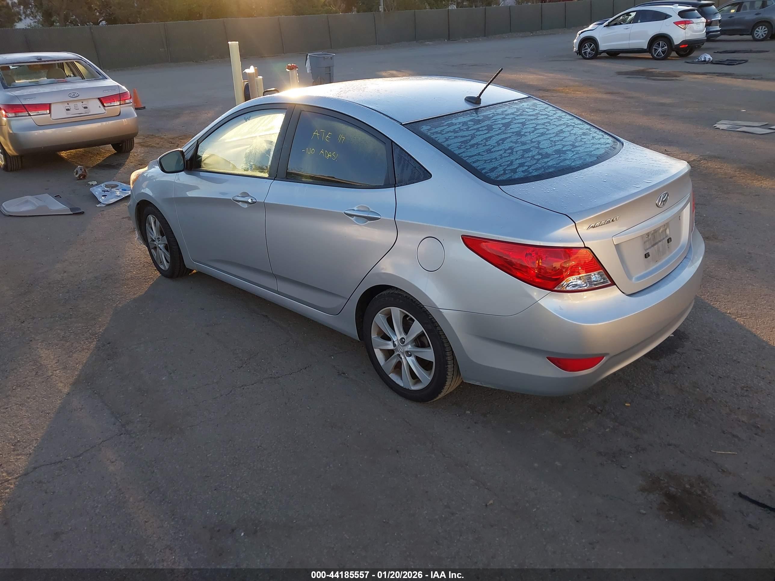HYUNDAI ACCENT image 3