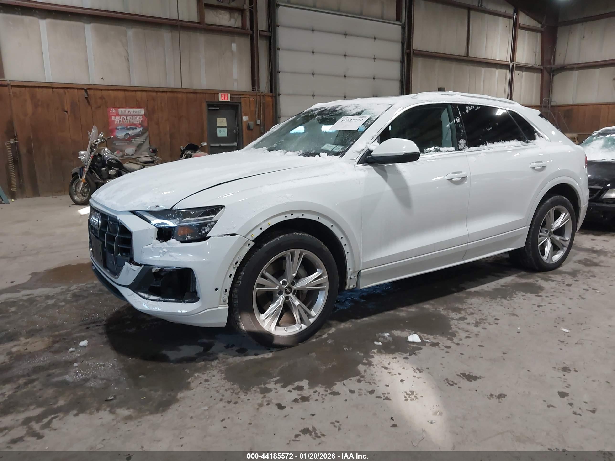 AUDI Q8 image 2