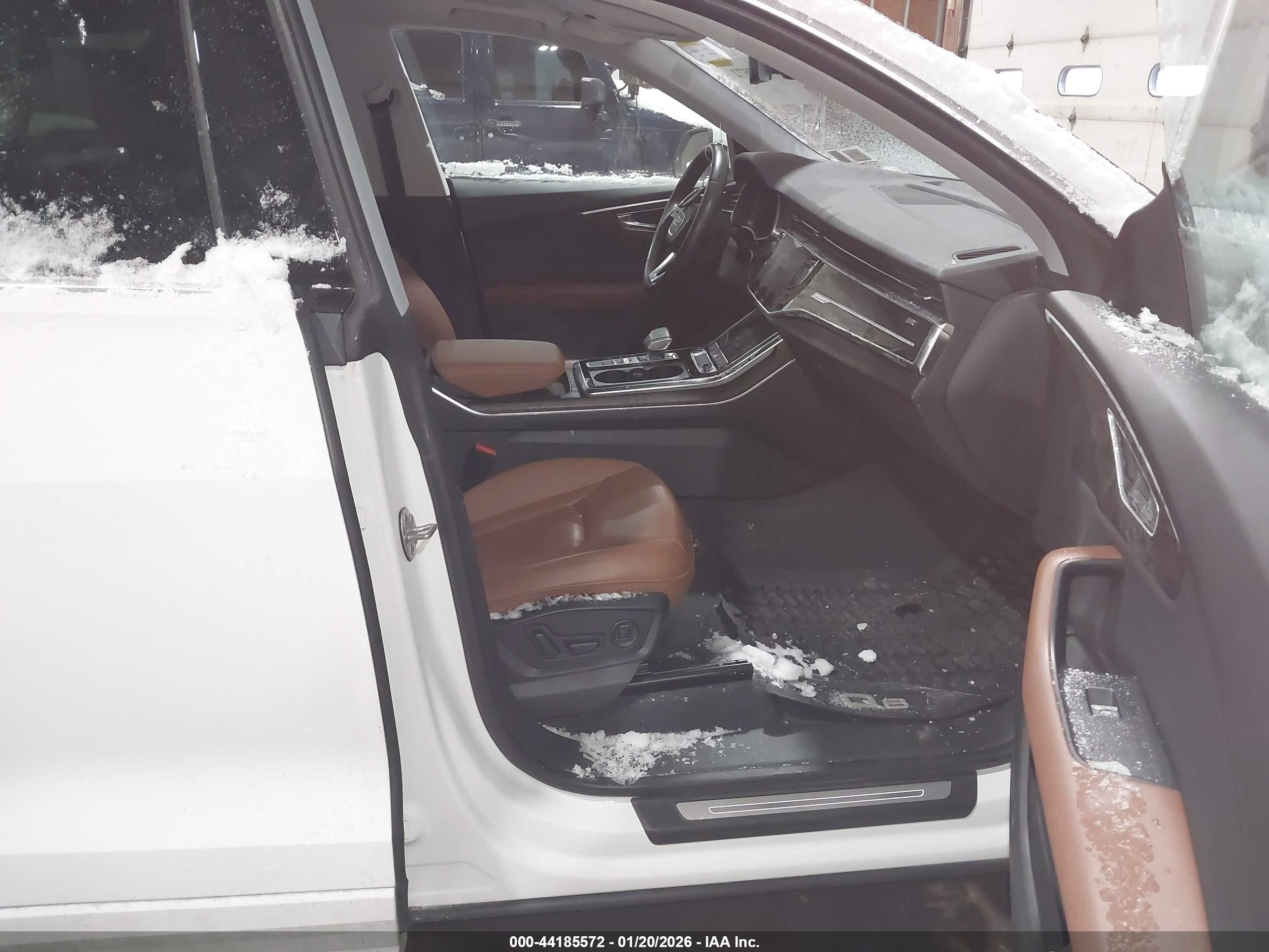 AUDI Q8 image 5