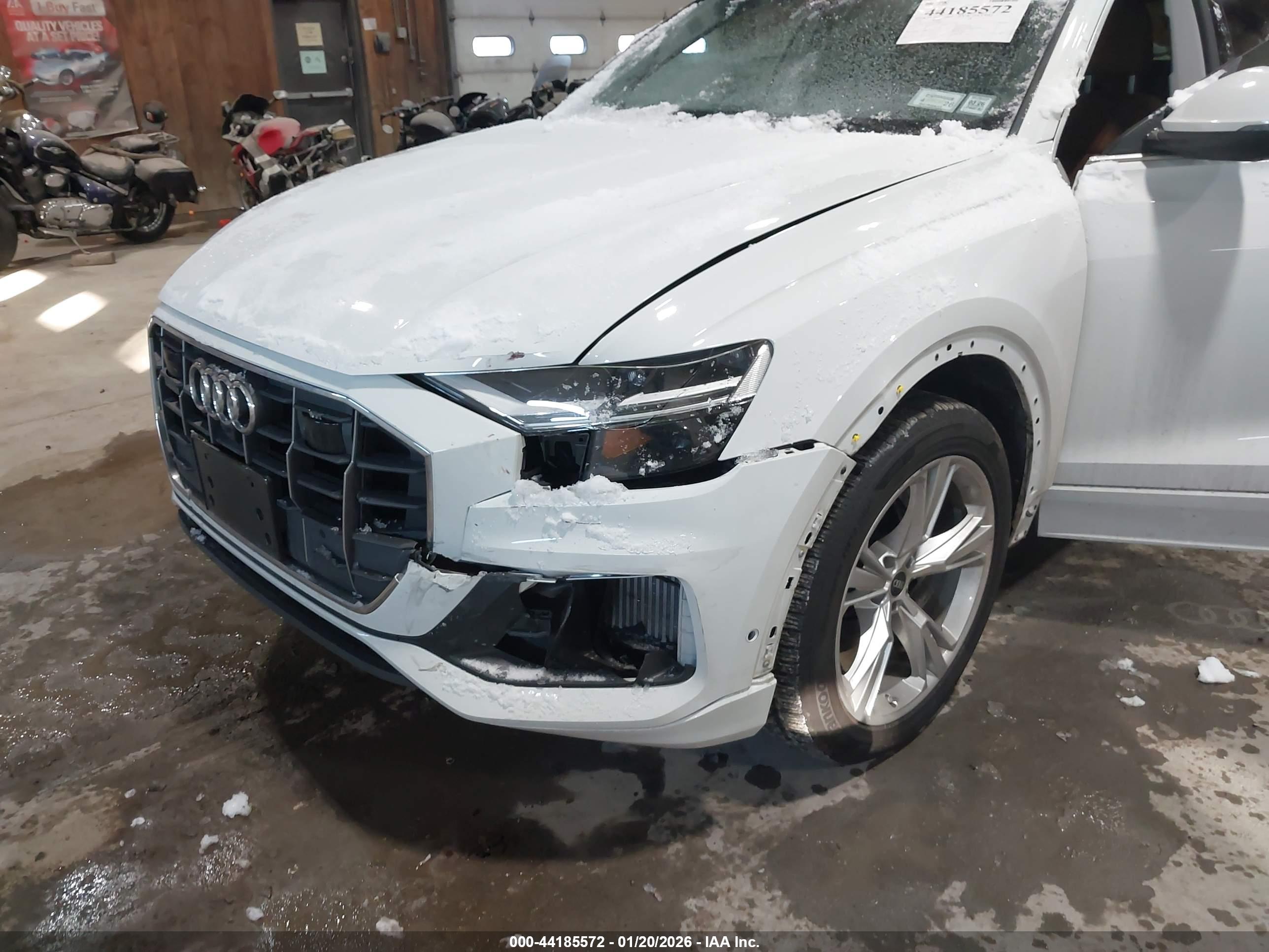 AUDI Q8 image 6