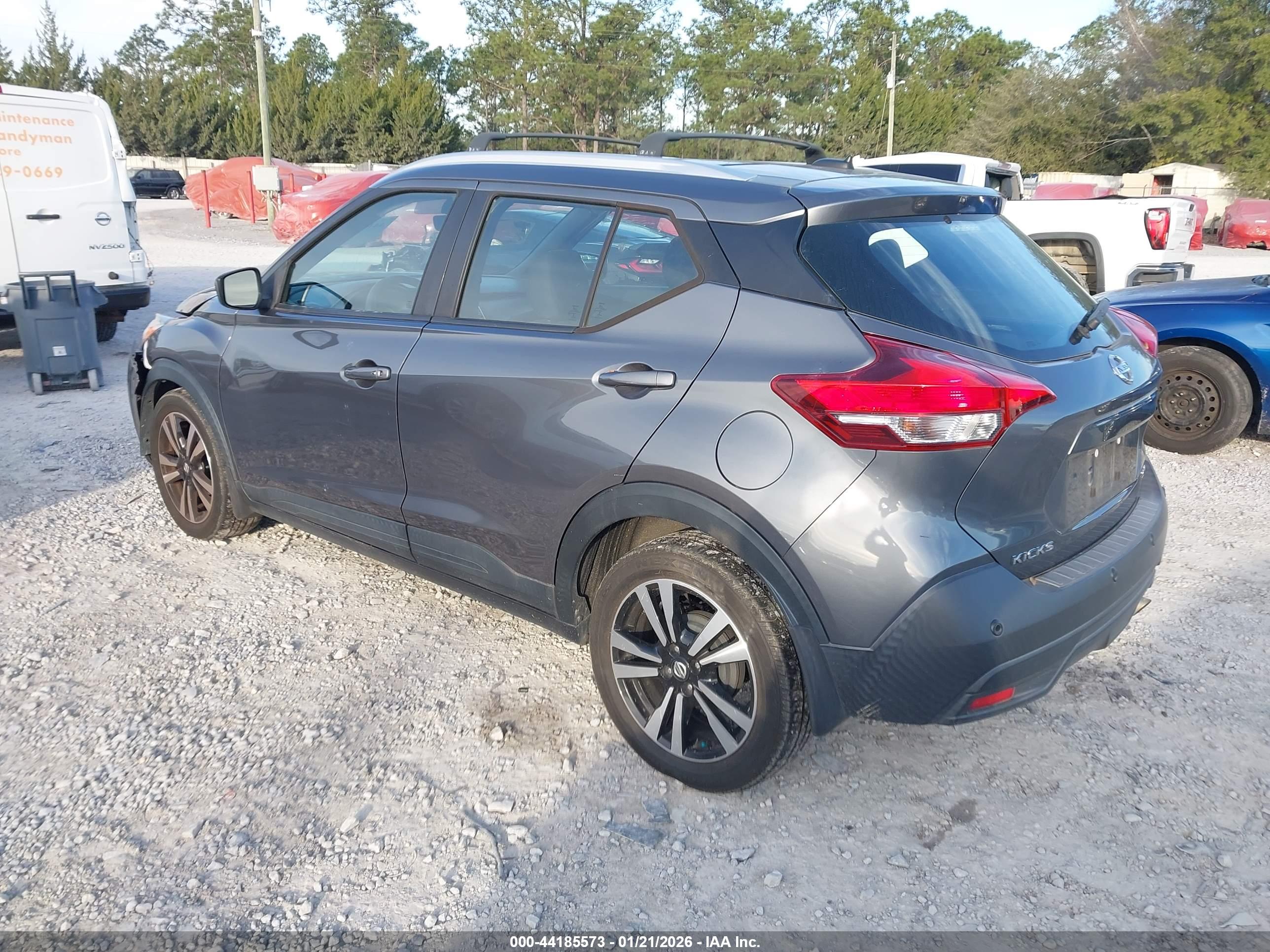 NISSAN KICKS image 3