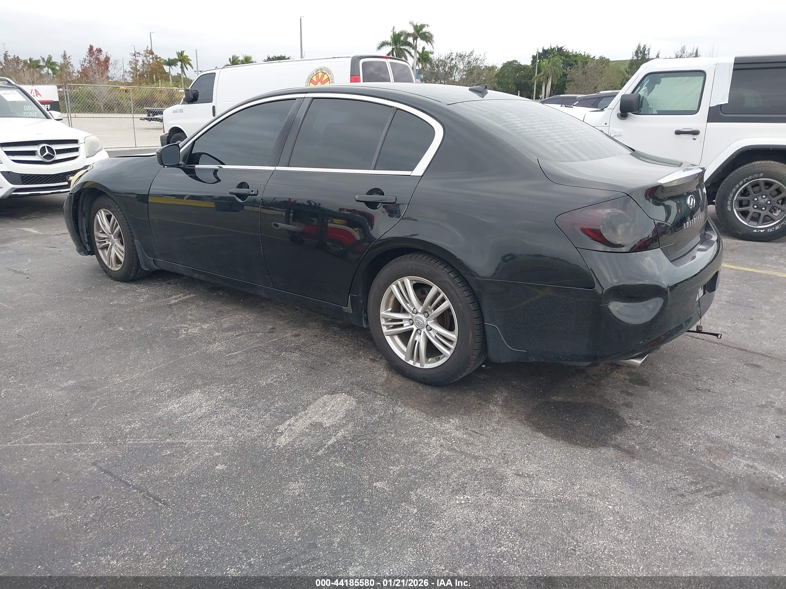 INFINITI G25 image 3