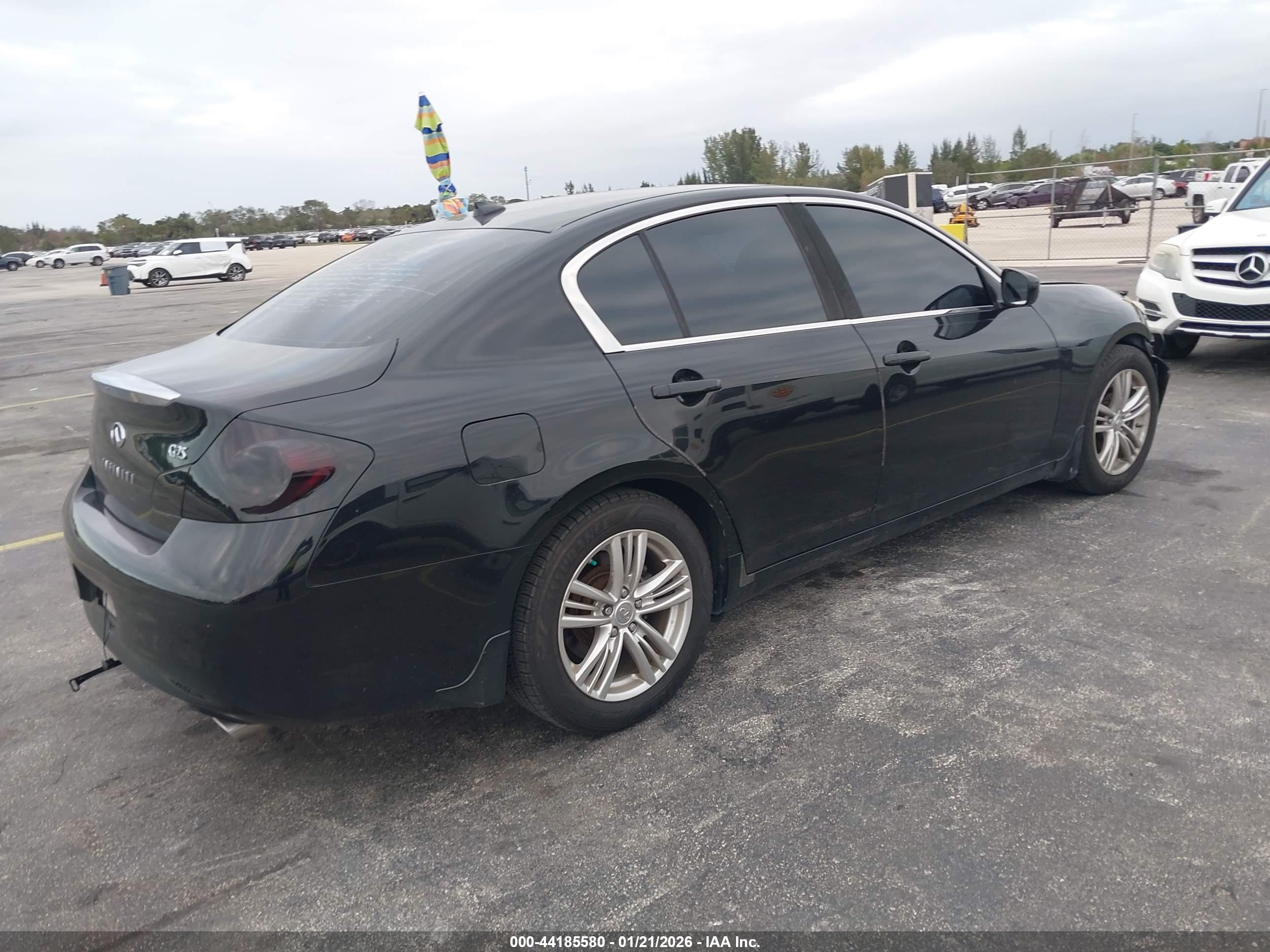 INFINITI G25 image 4