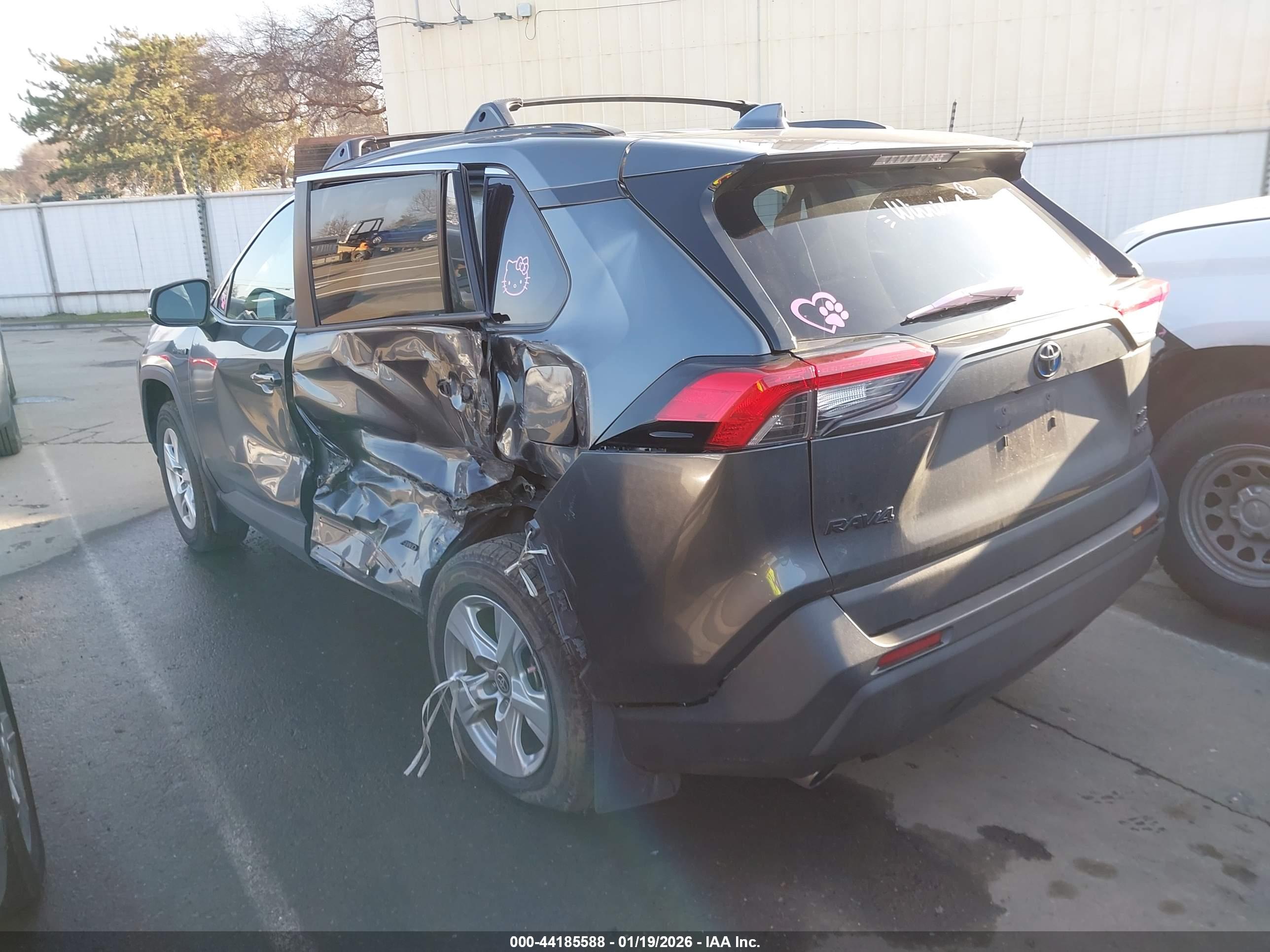 TOYOTA RAV4 image 3