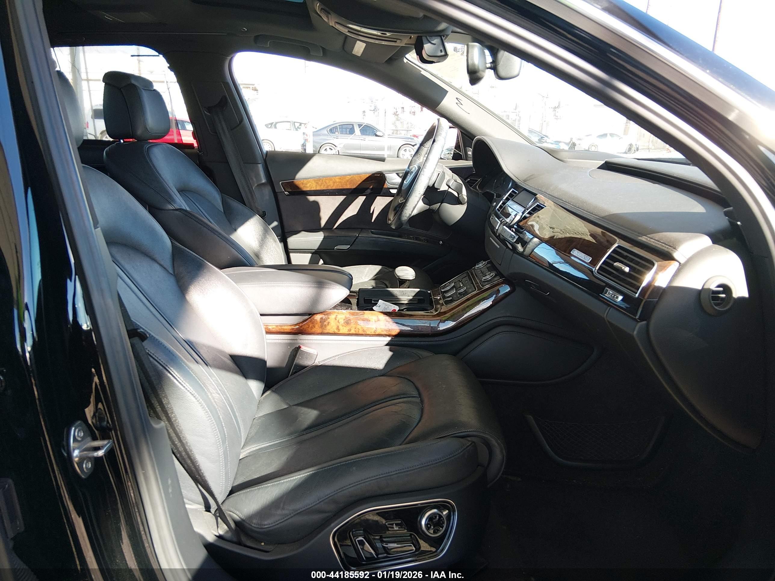 AUDI A8 image 5