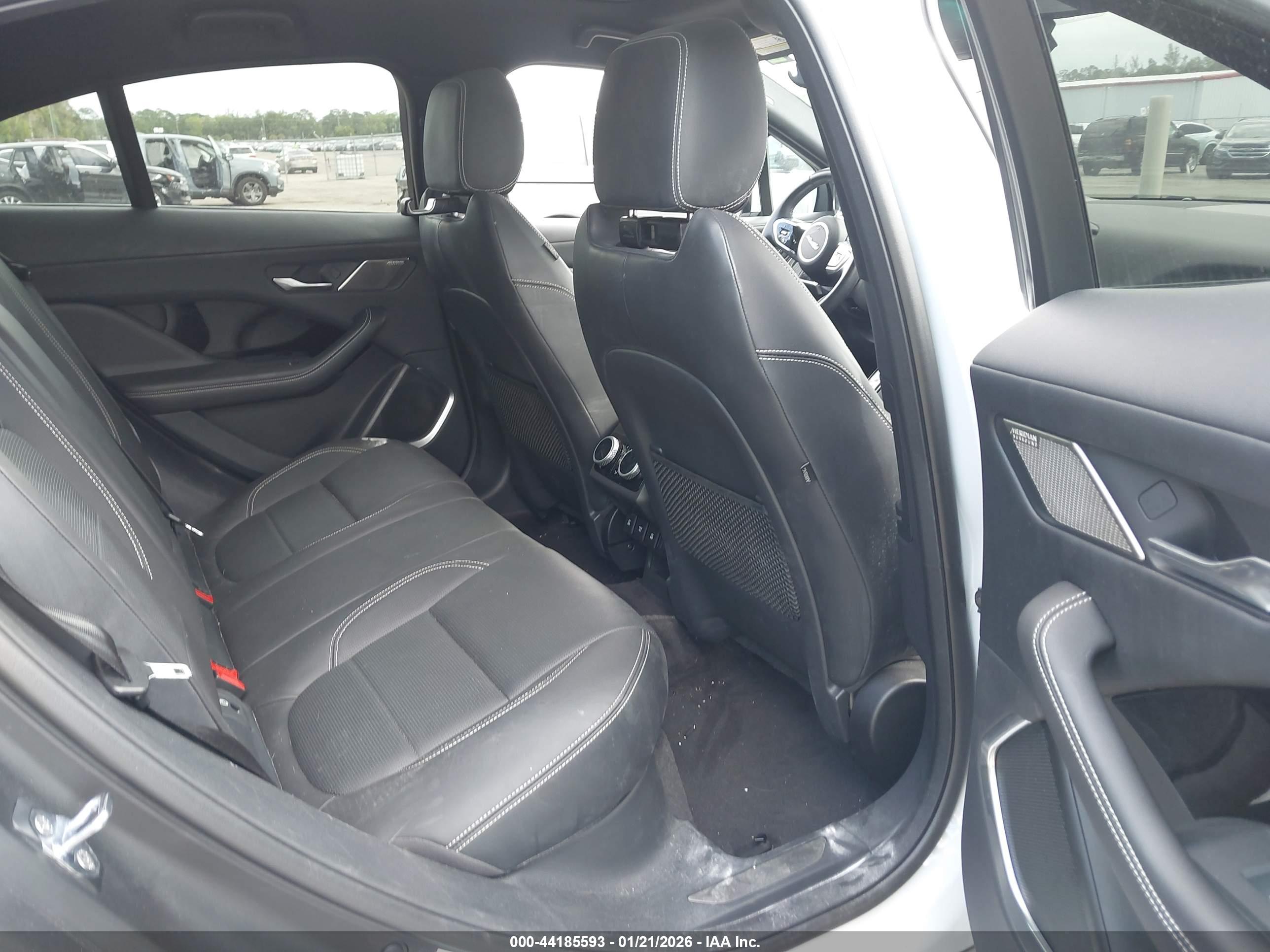 JAGUAR I-PACE image 8