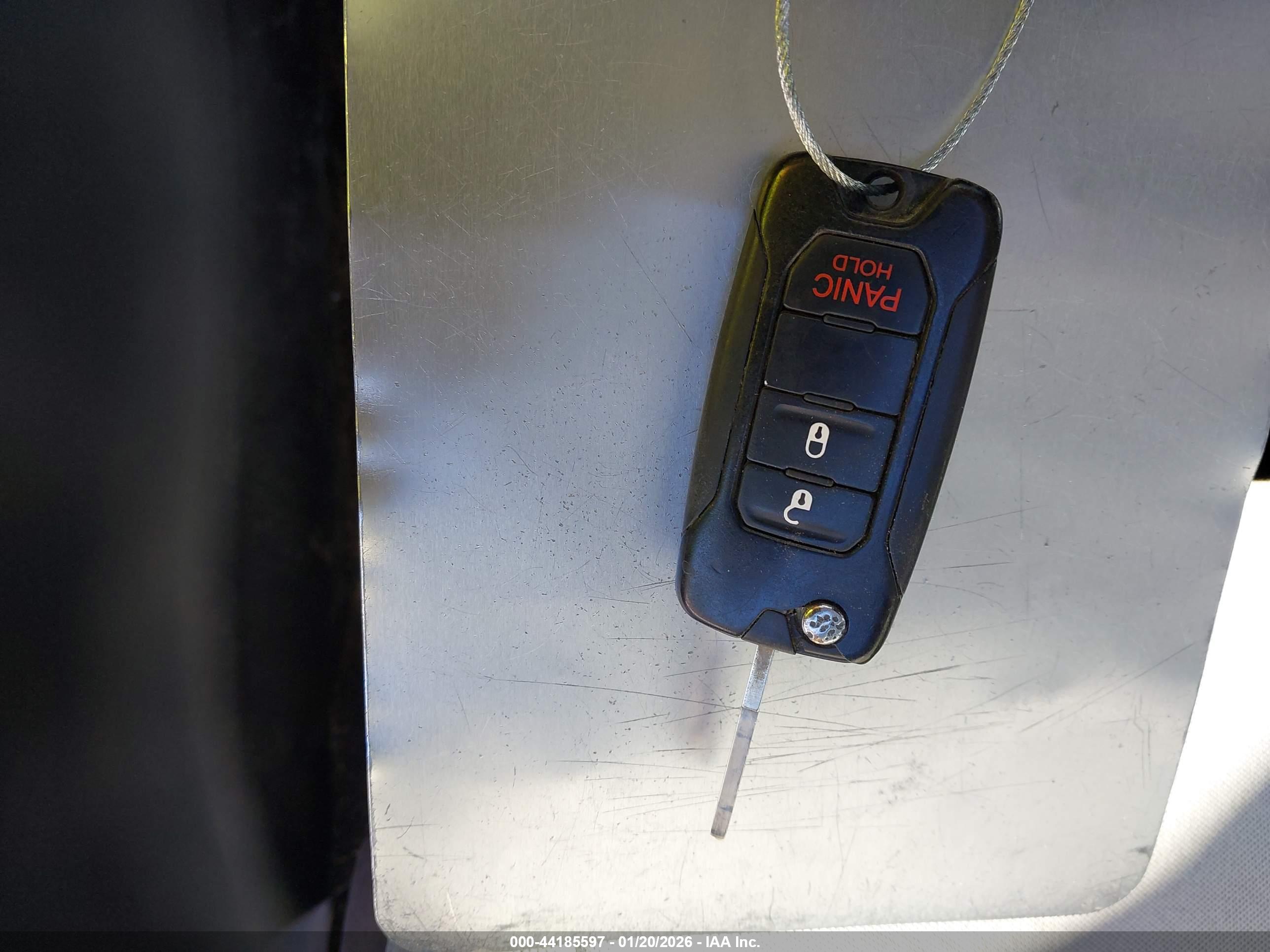 JEEP RENEGADE image 11