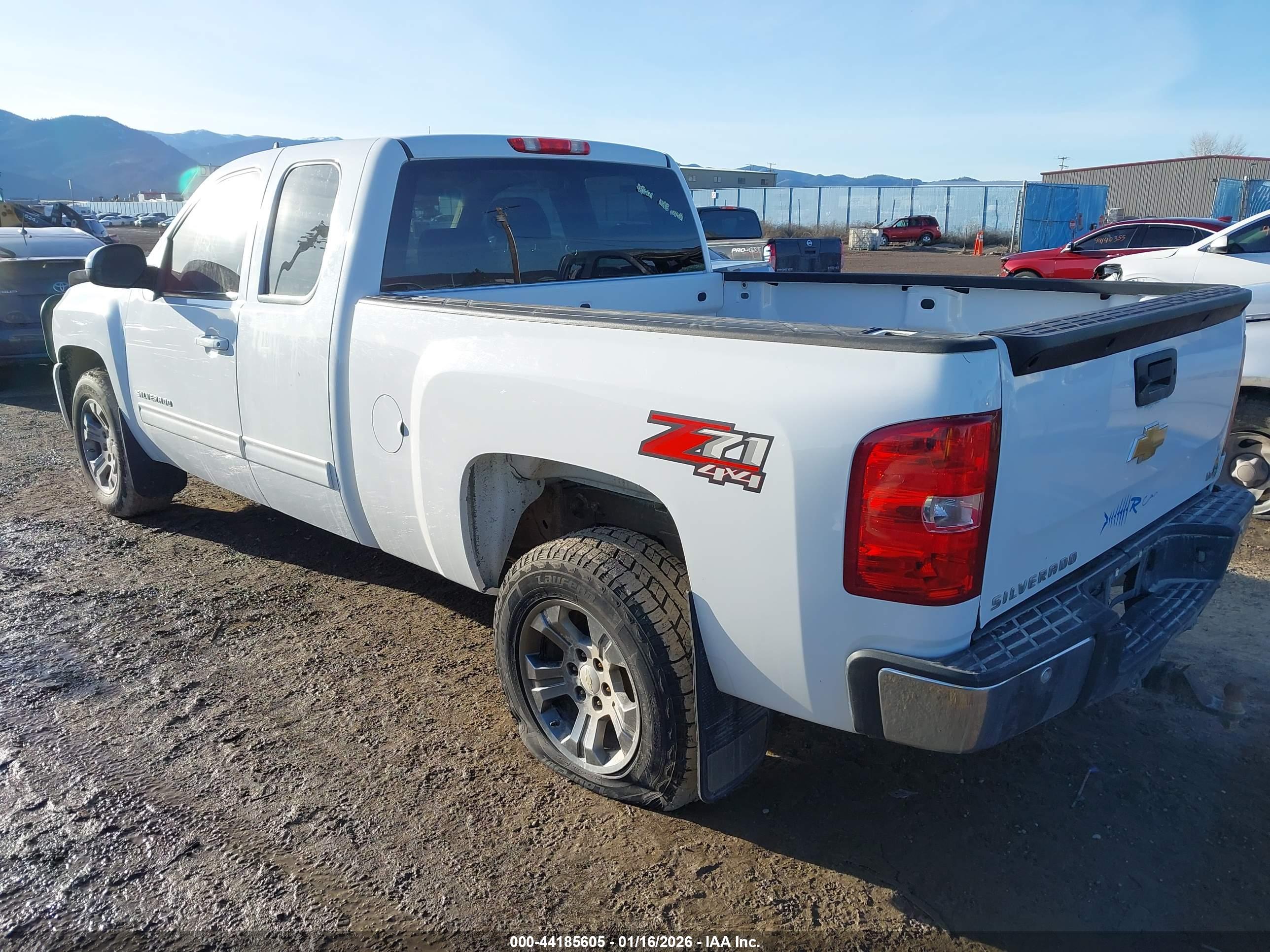 CHEVROLET SILVERADO image 3