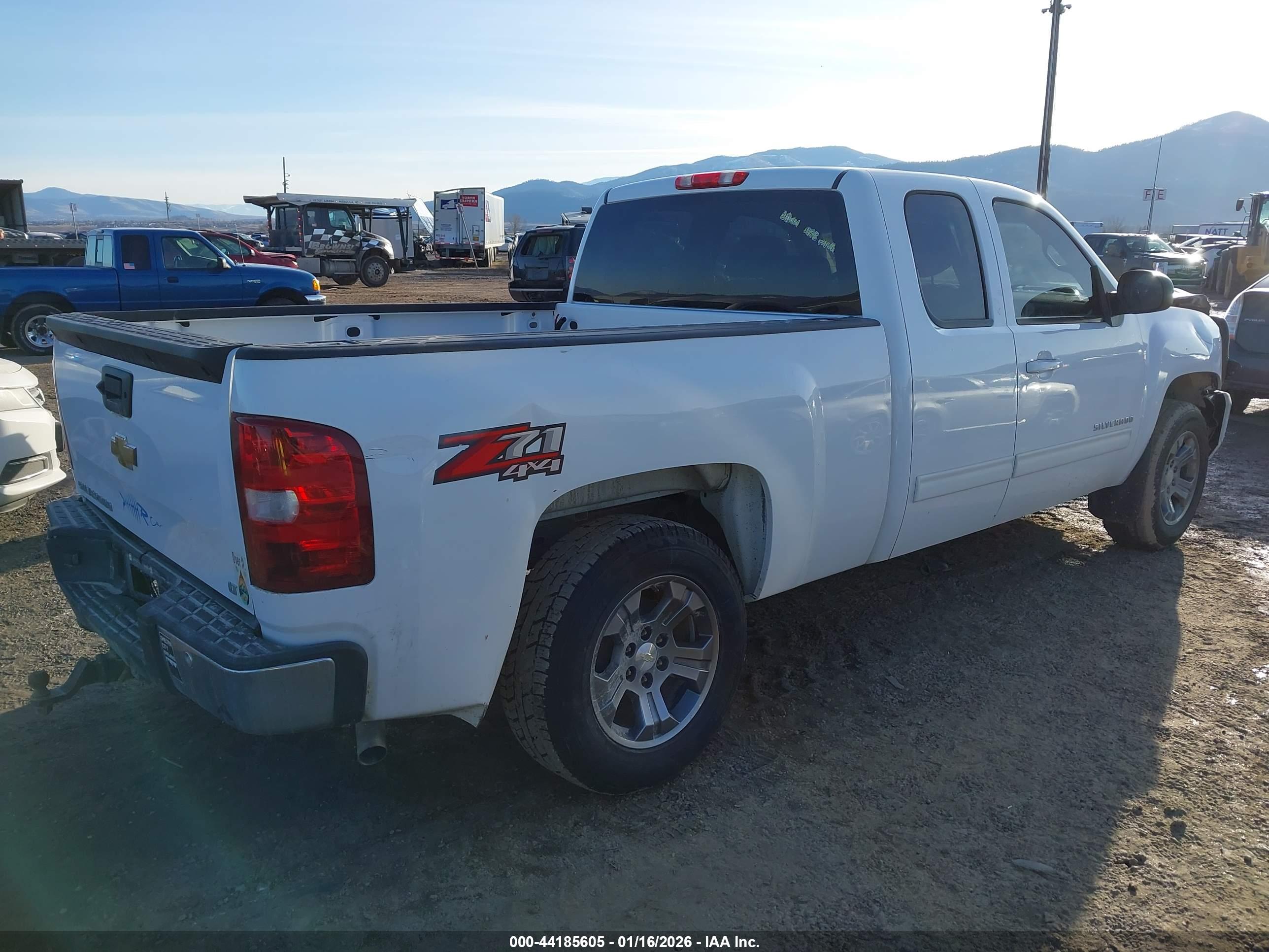 CHEVROLET SILVERADO image 4