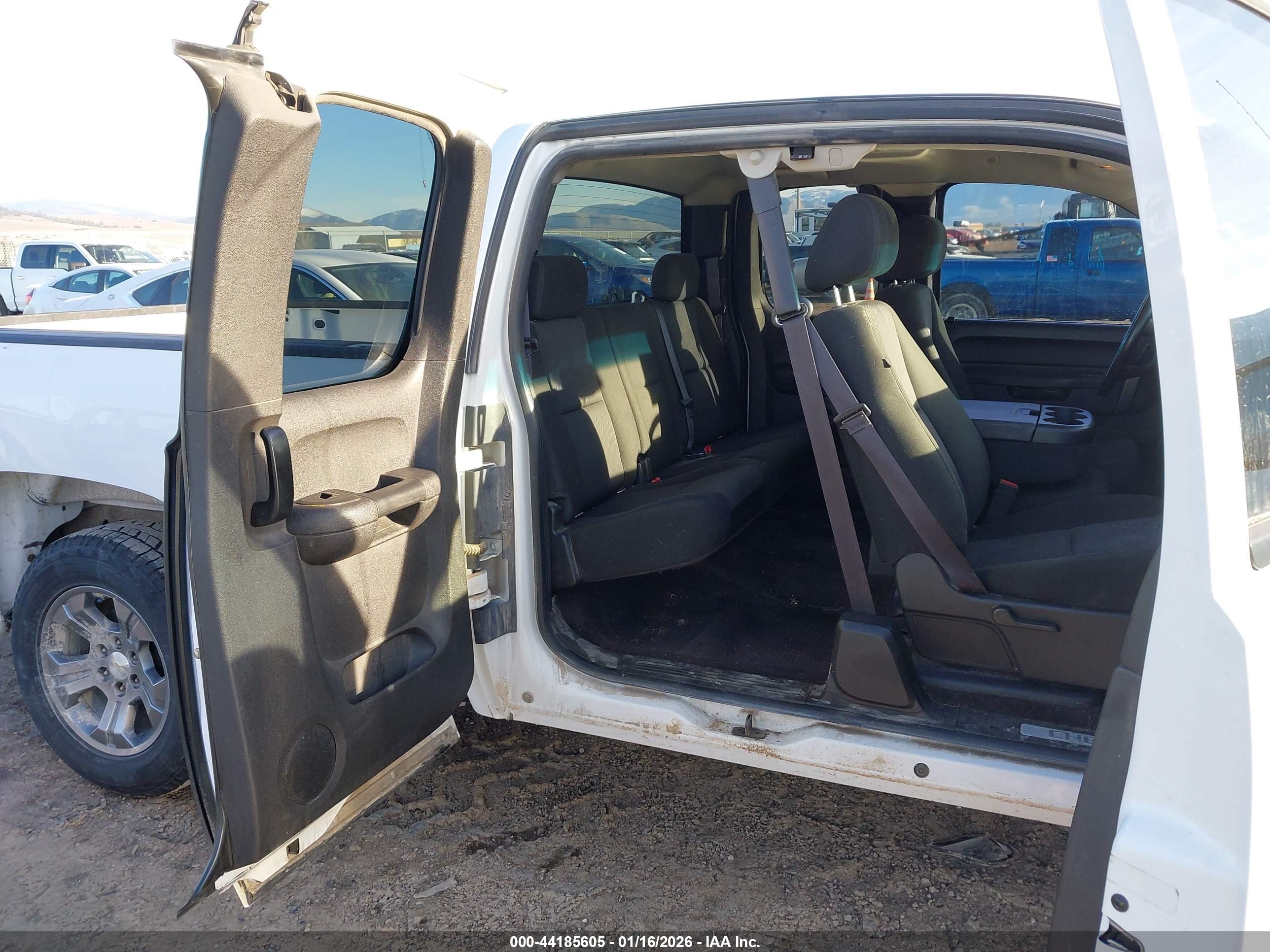CHEVROLET SILVERADO image 8