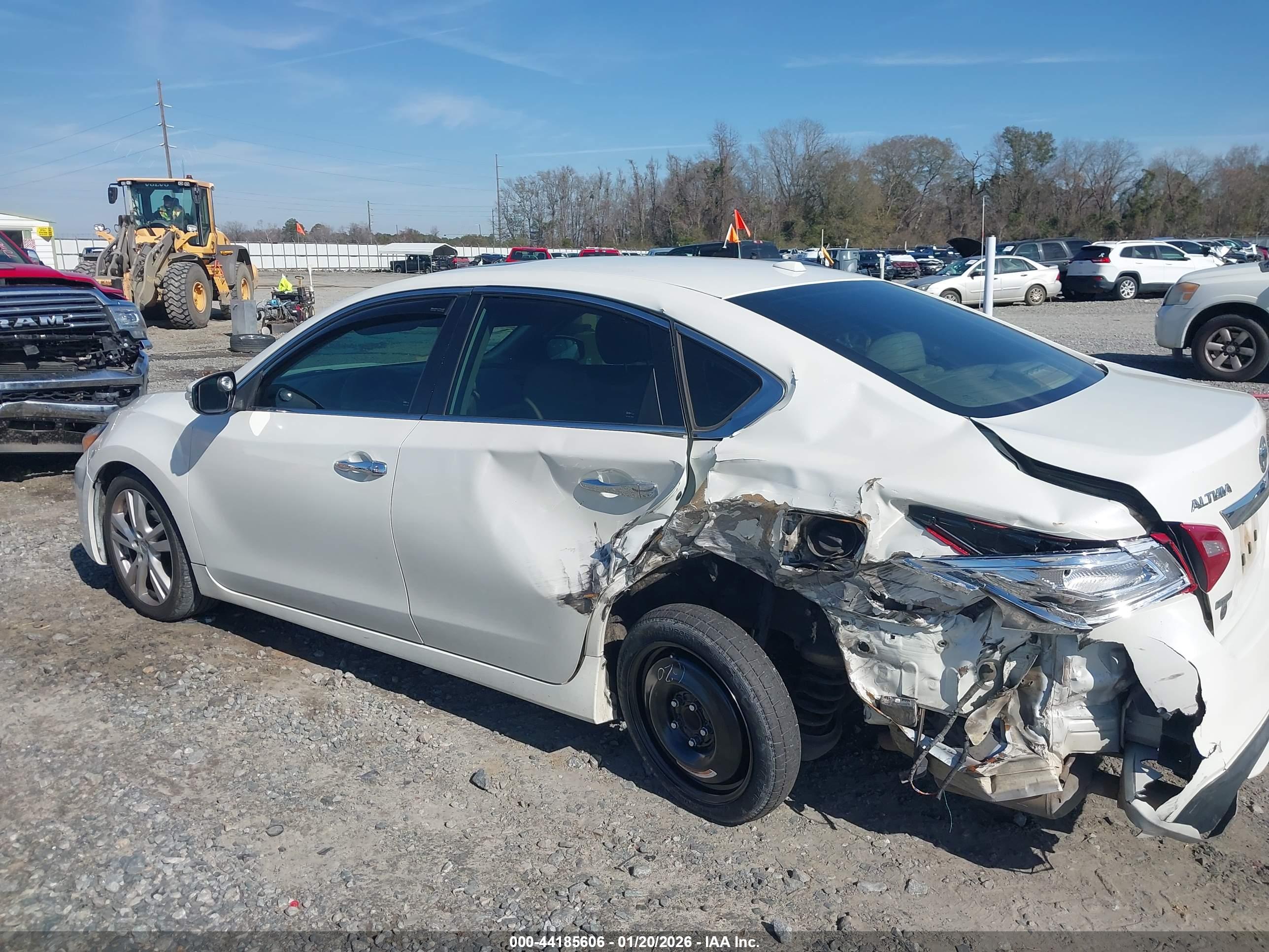 NISSAN ALTIMA image 6