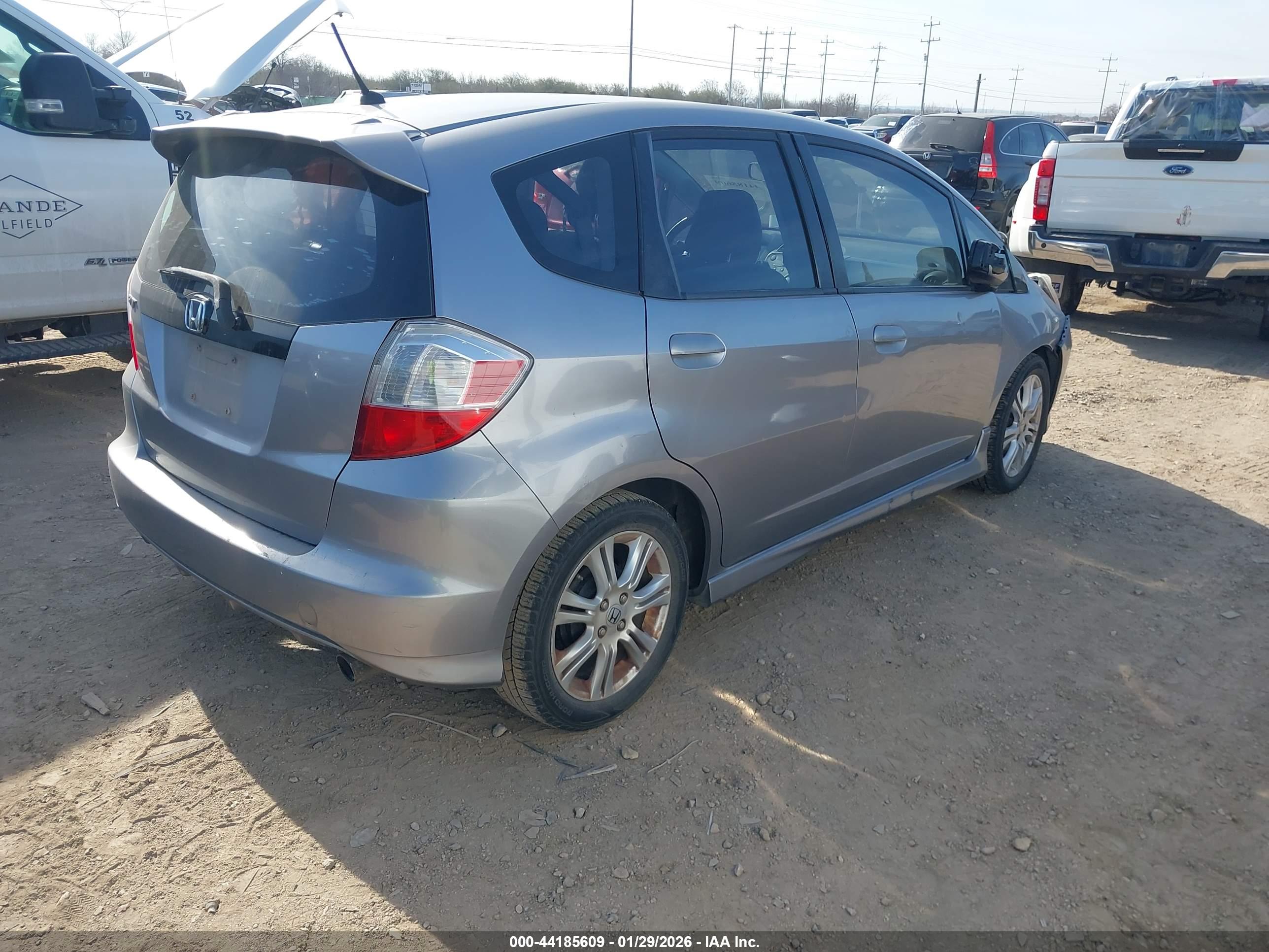 HONDA FIT image 4