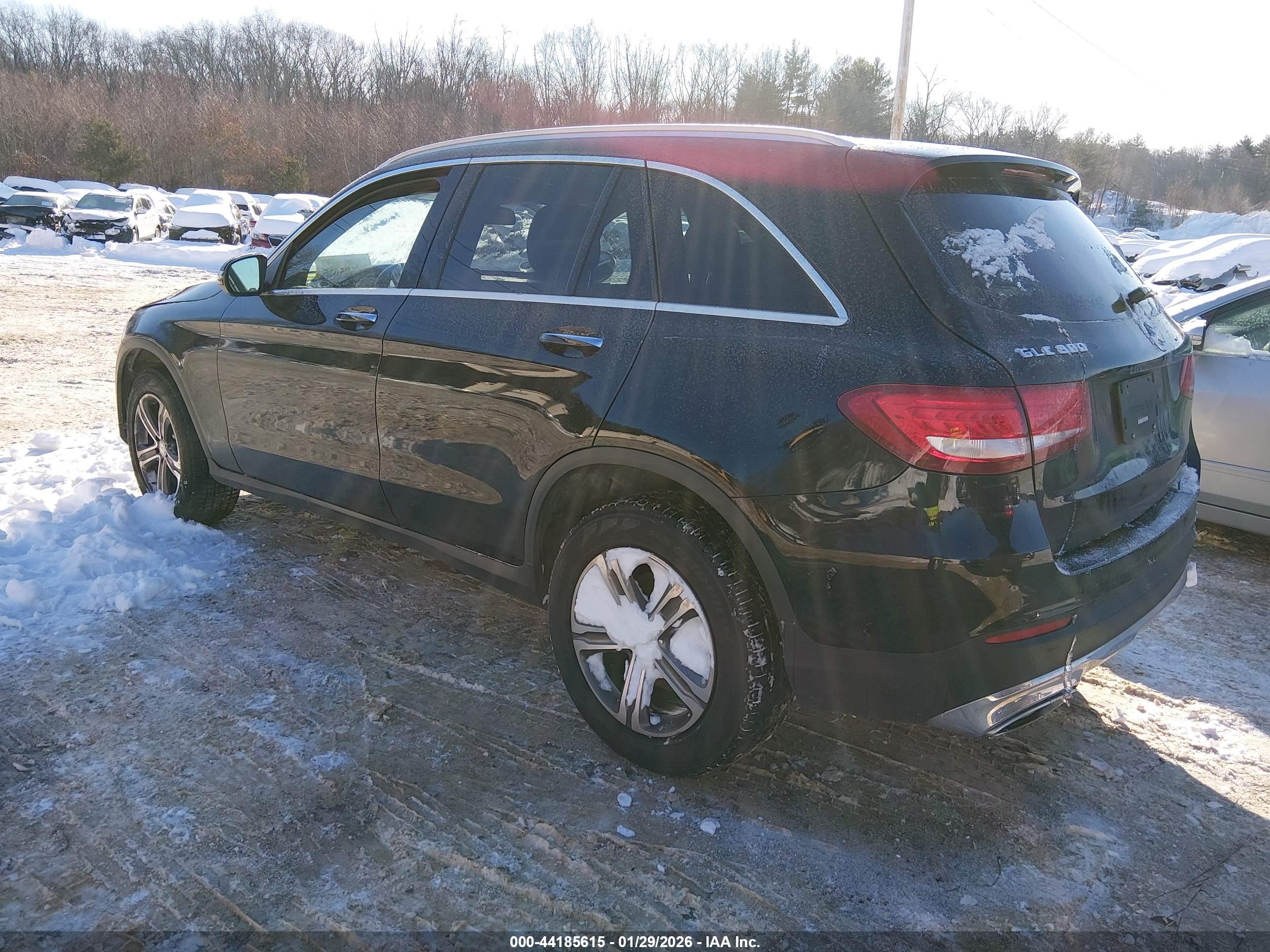 MERCEDES-BENZ GLC image 3