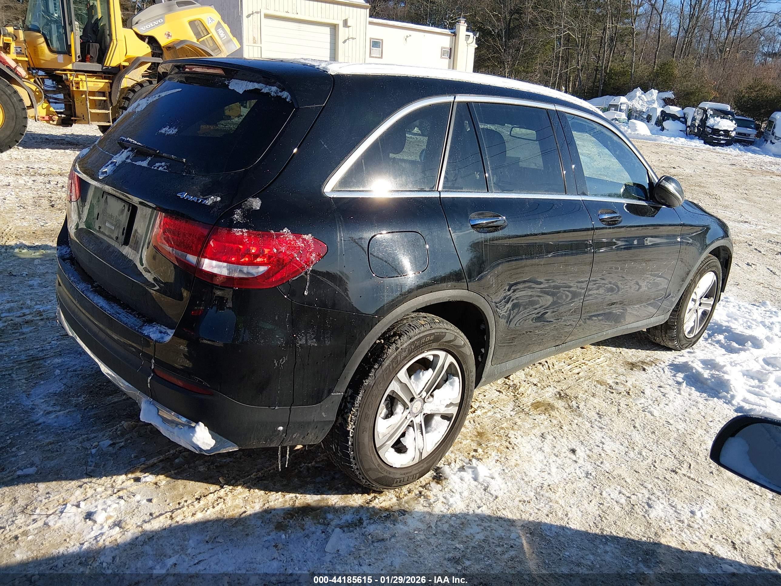 MERCEDES-BENZ GLC image 4