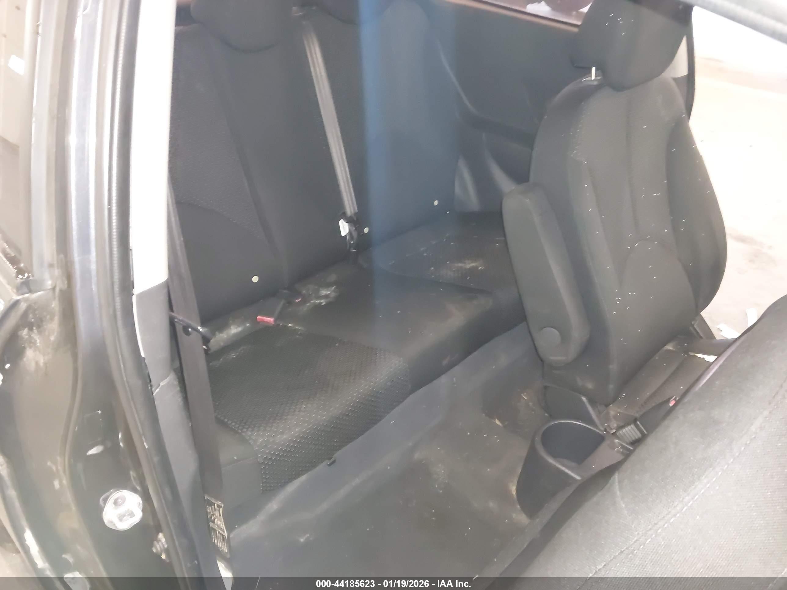 HYUNDAI ACCENT image 8