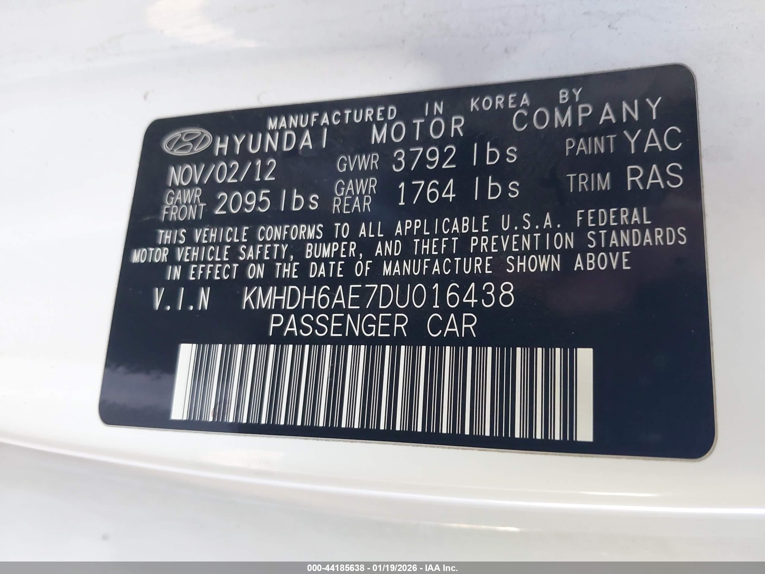 HYUNDAI ELANTRA image 9