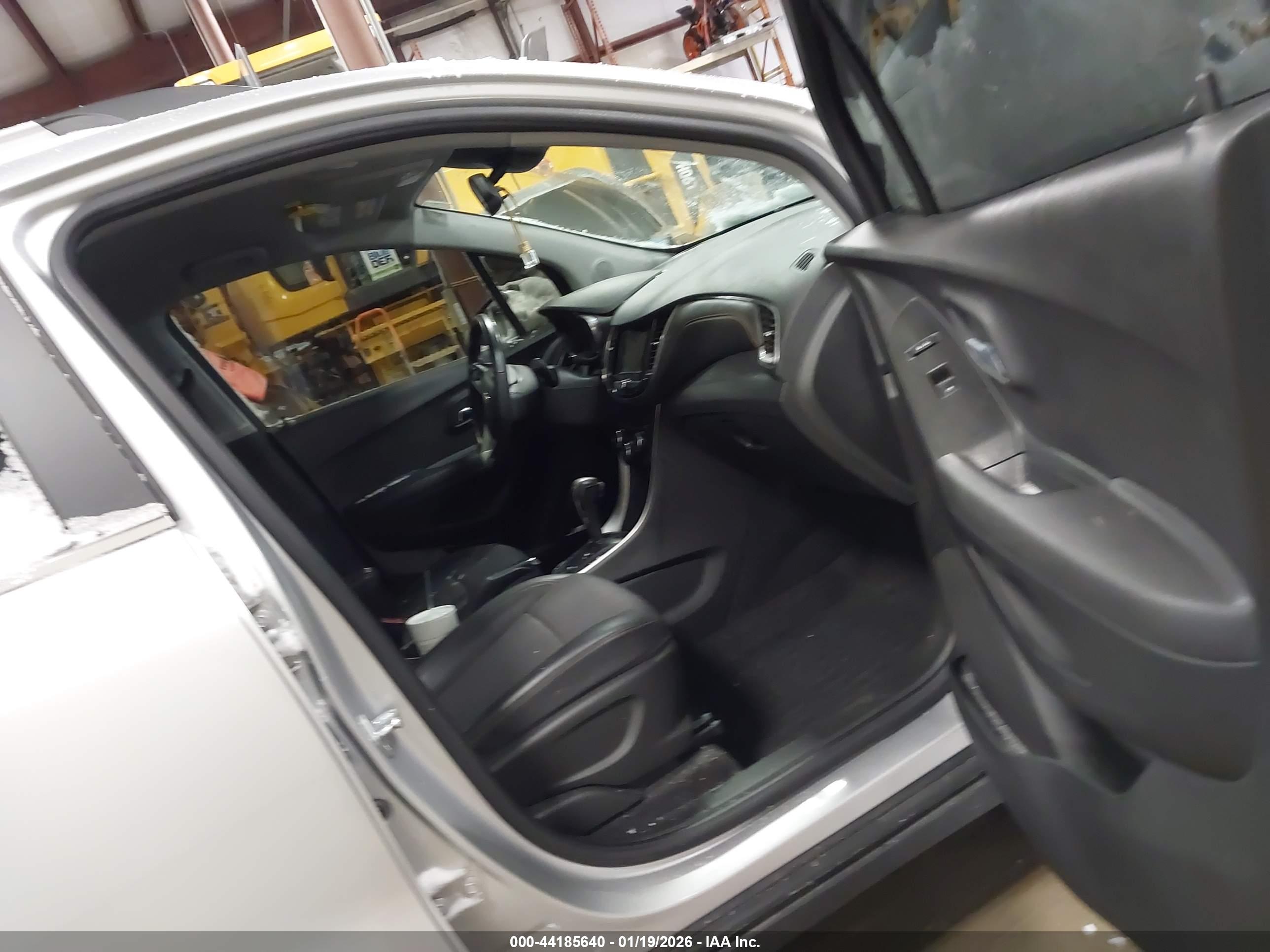 CHEVROLET TRAX image 5