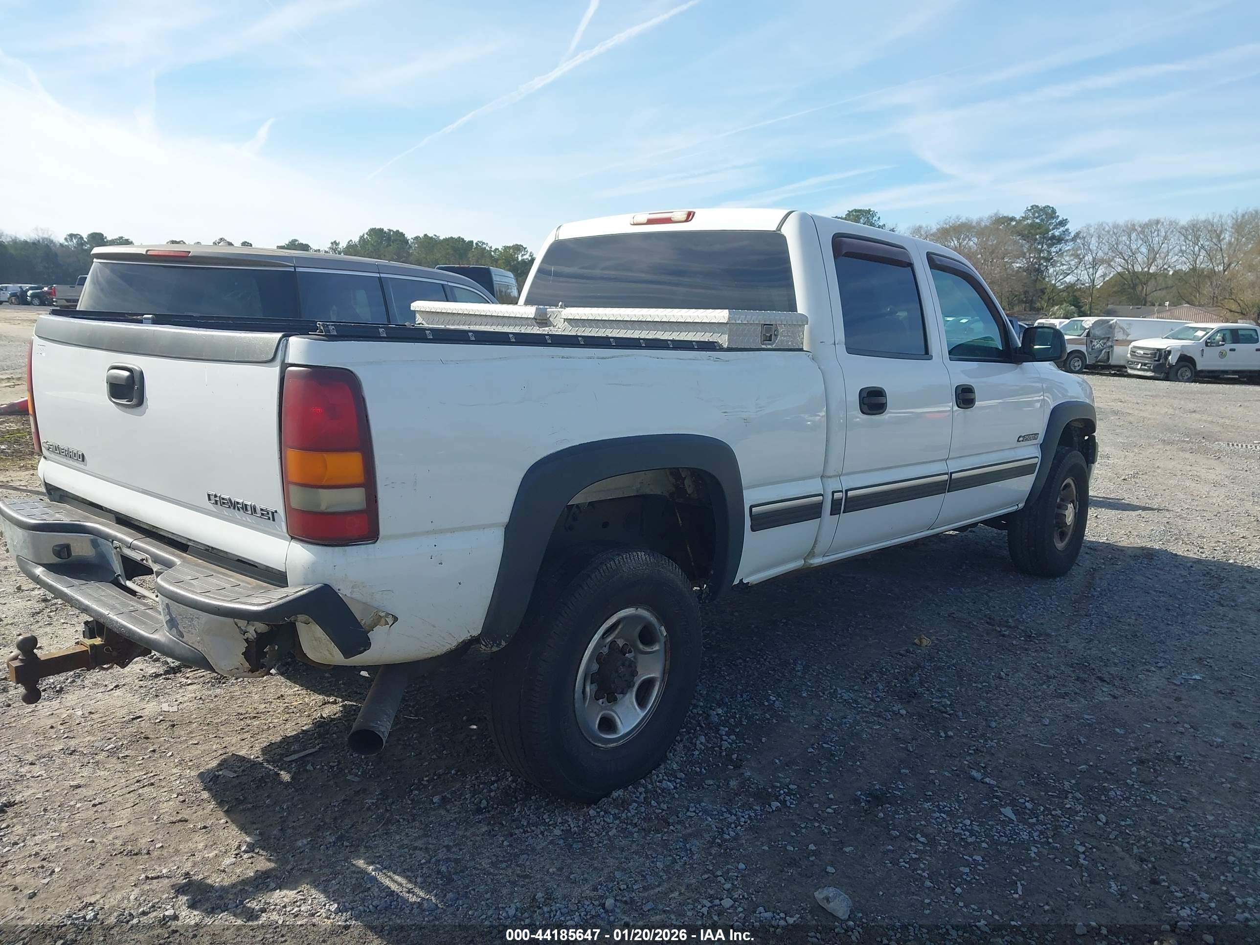 CHEVROLET SILVERADO image 4