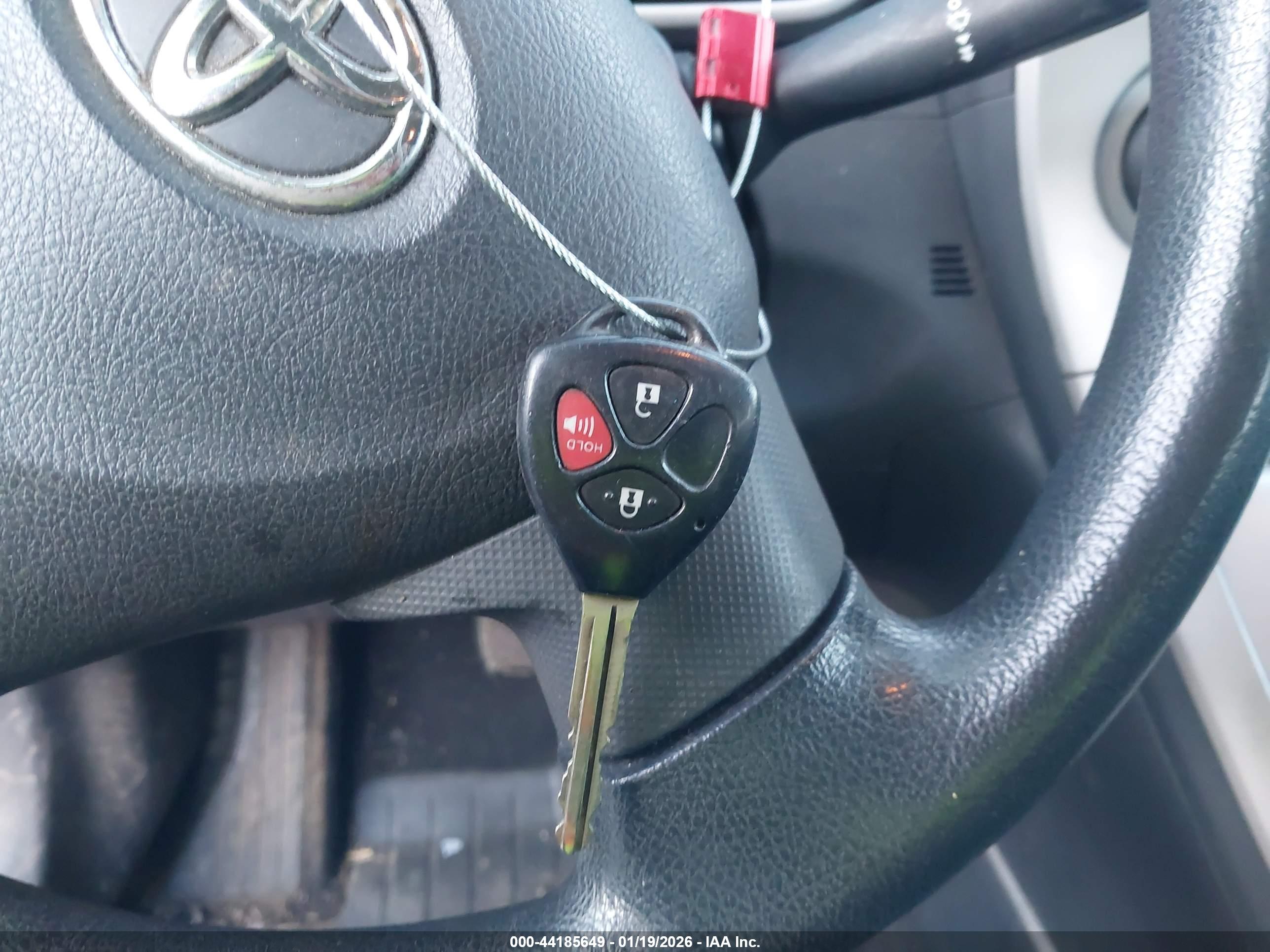 TOYOTA MATRIX image 11