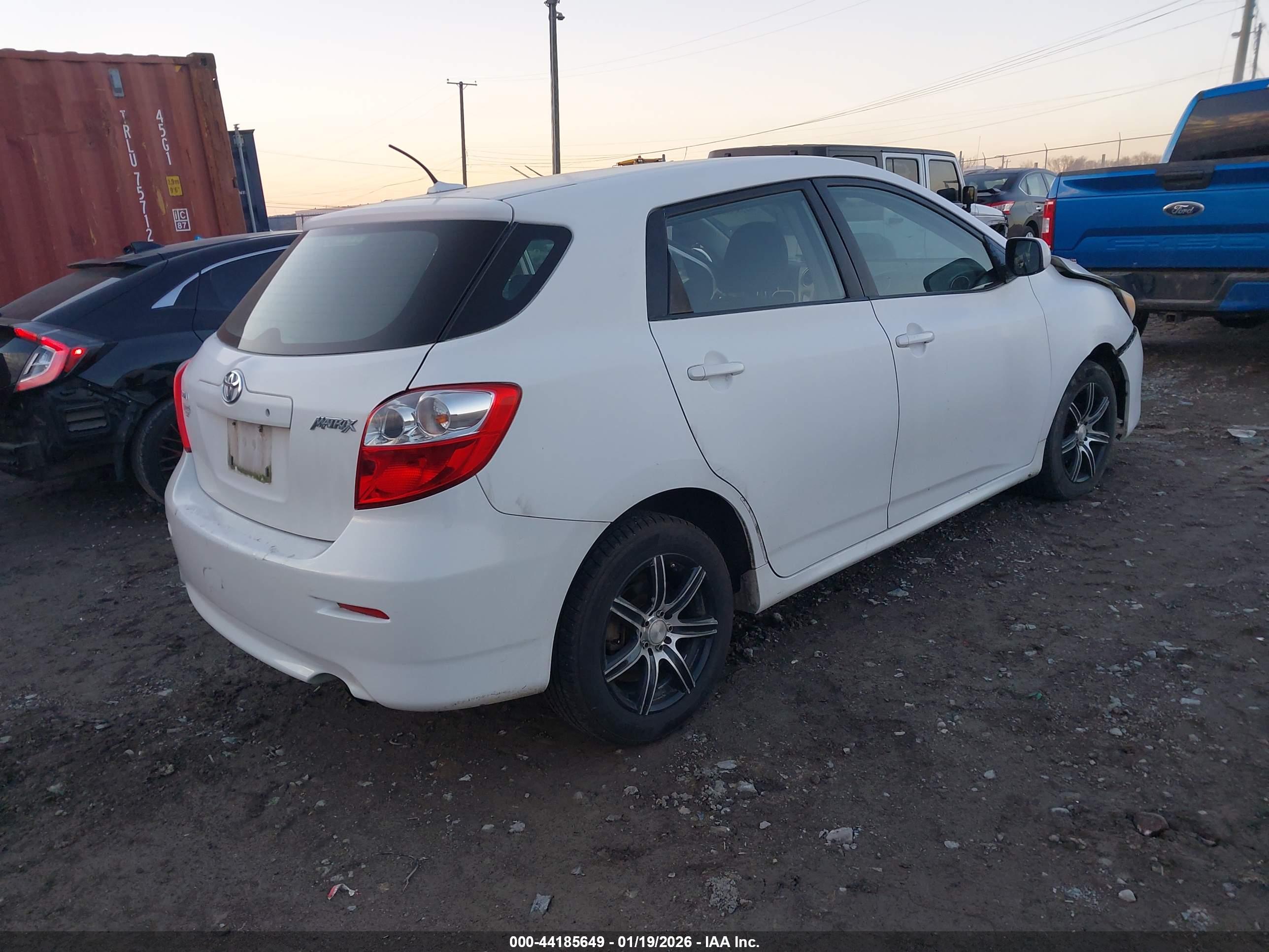 TOYOTA MATRIX image 4
