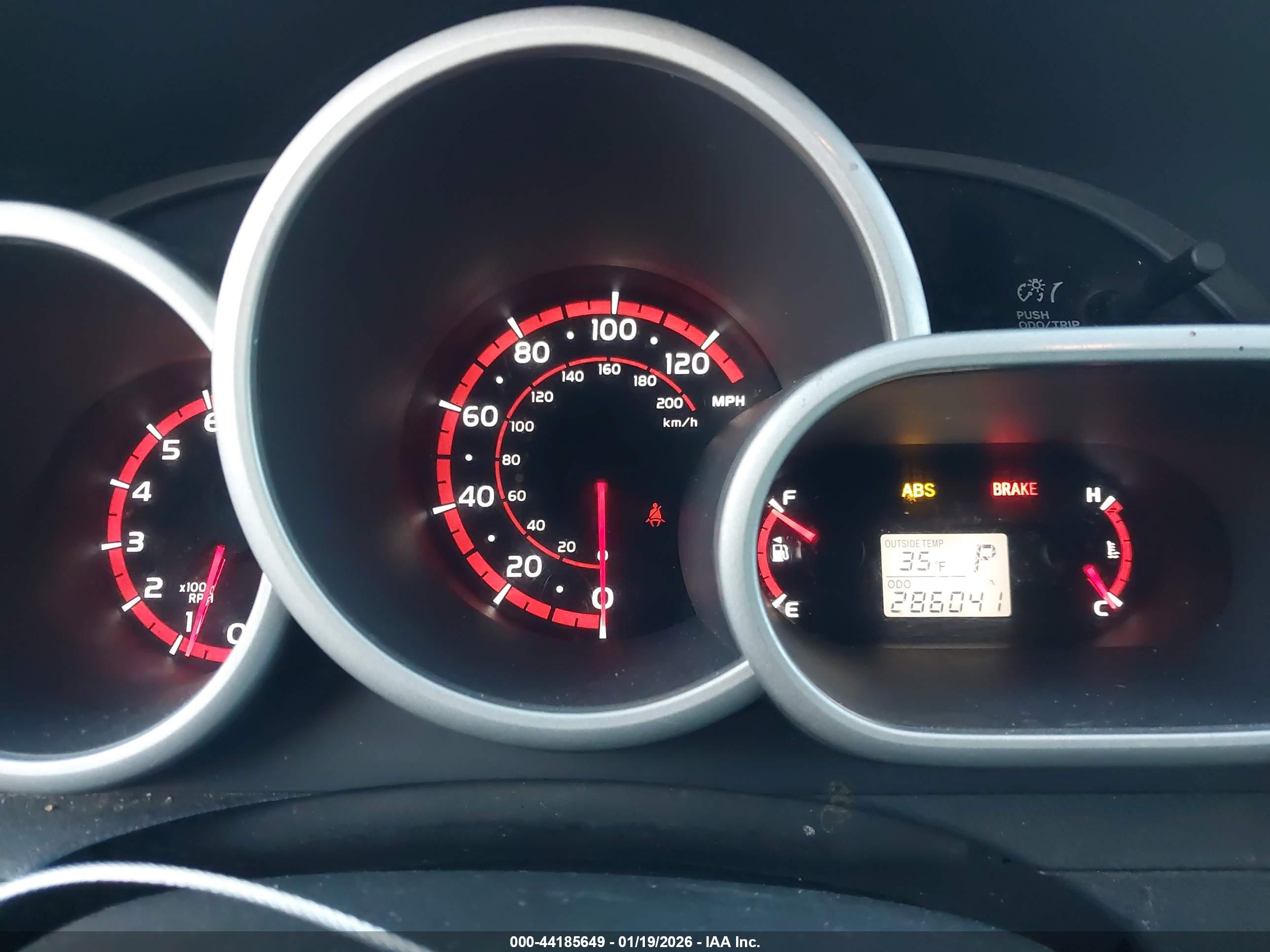 TOYOTA MATRIX image 7