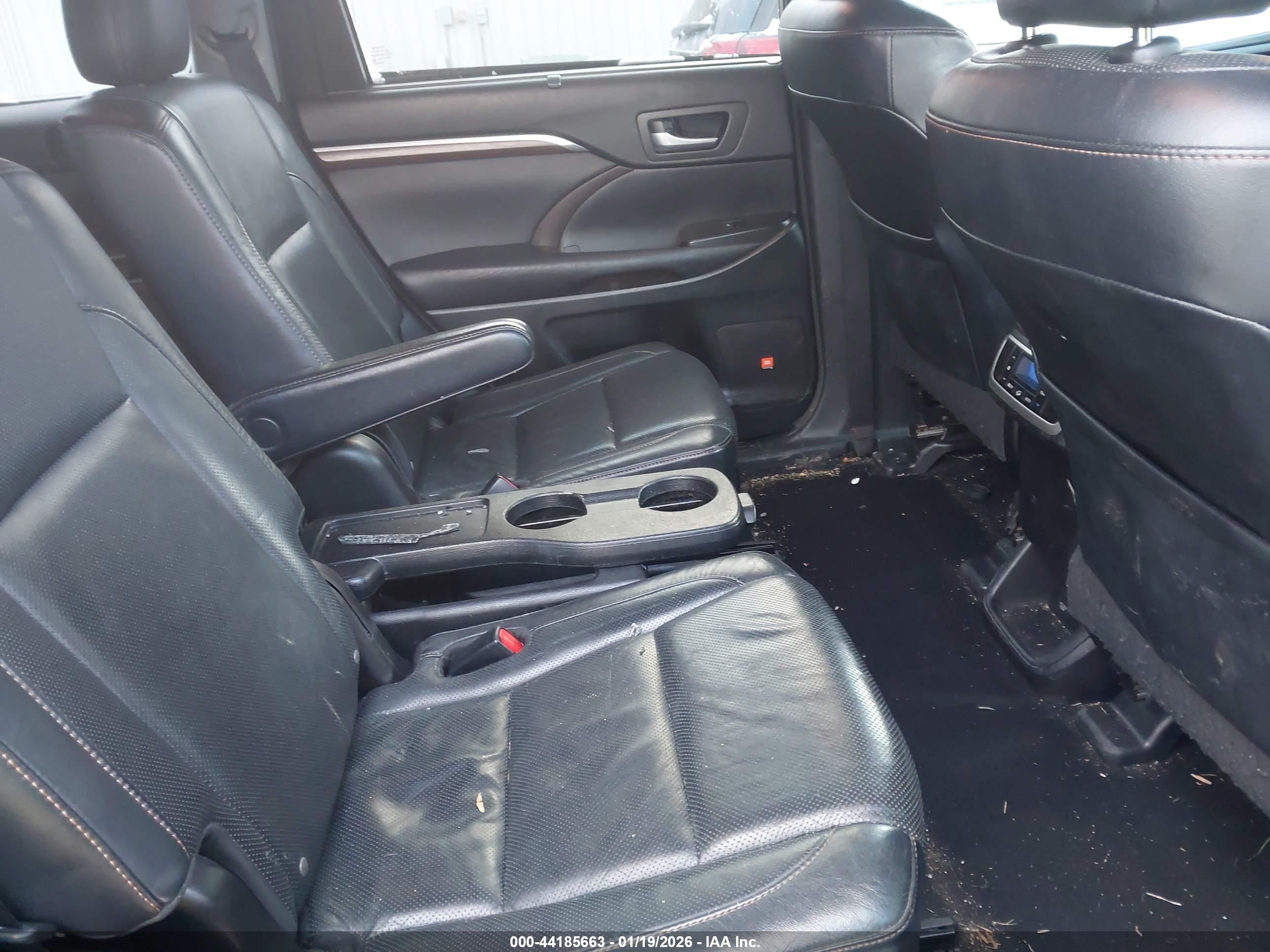 TOYOTA HIGHLANDER image 8