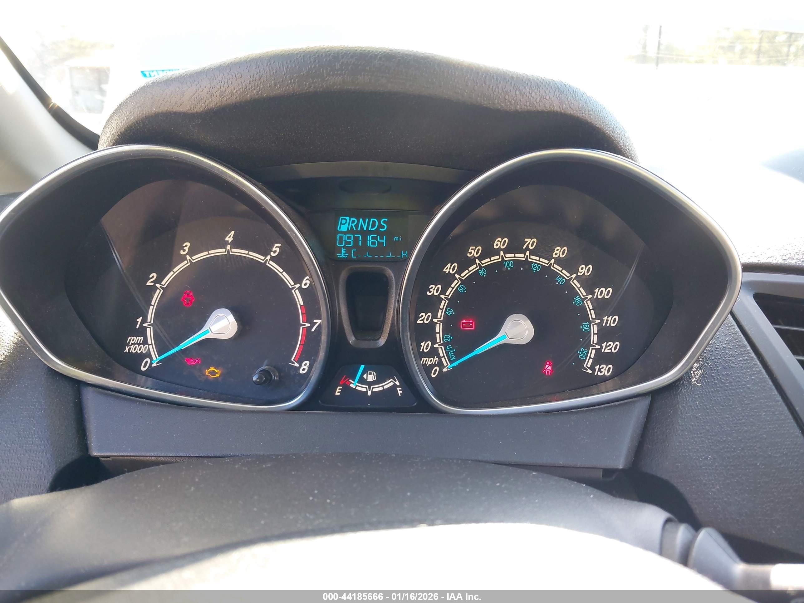 FORD FIESTA image 7