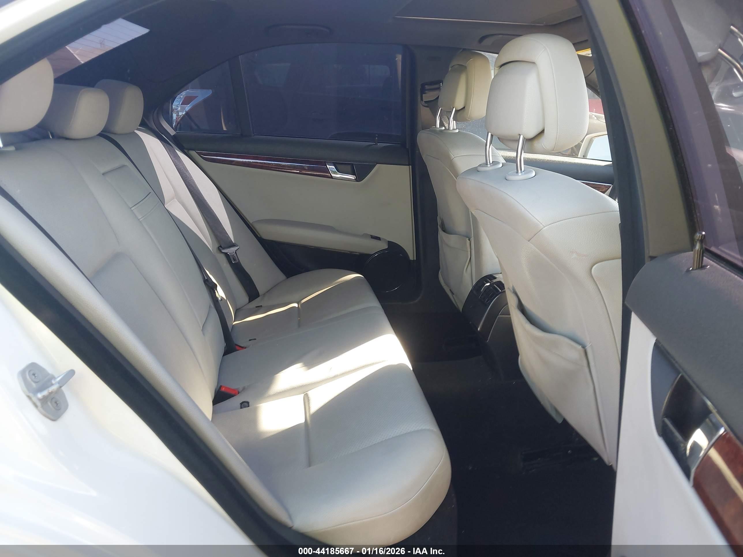MERCEDES-BENZ C image 8
