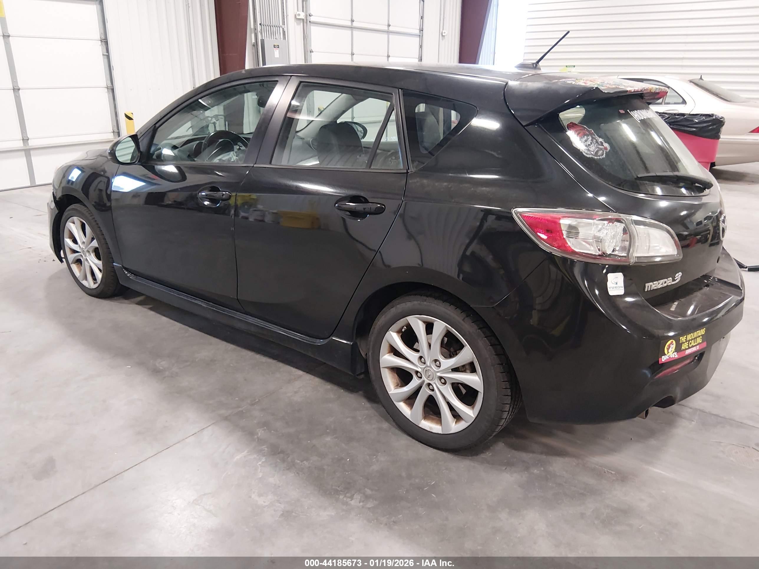 MAZDA MAZDA3 image 3