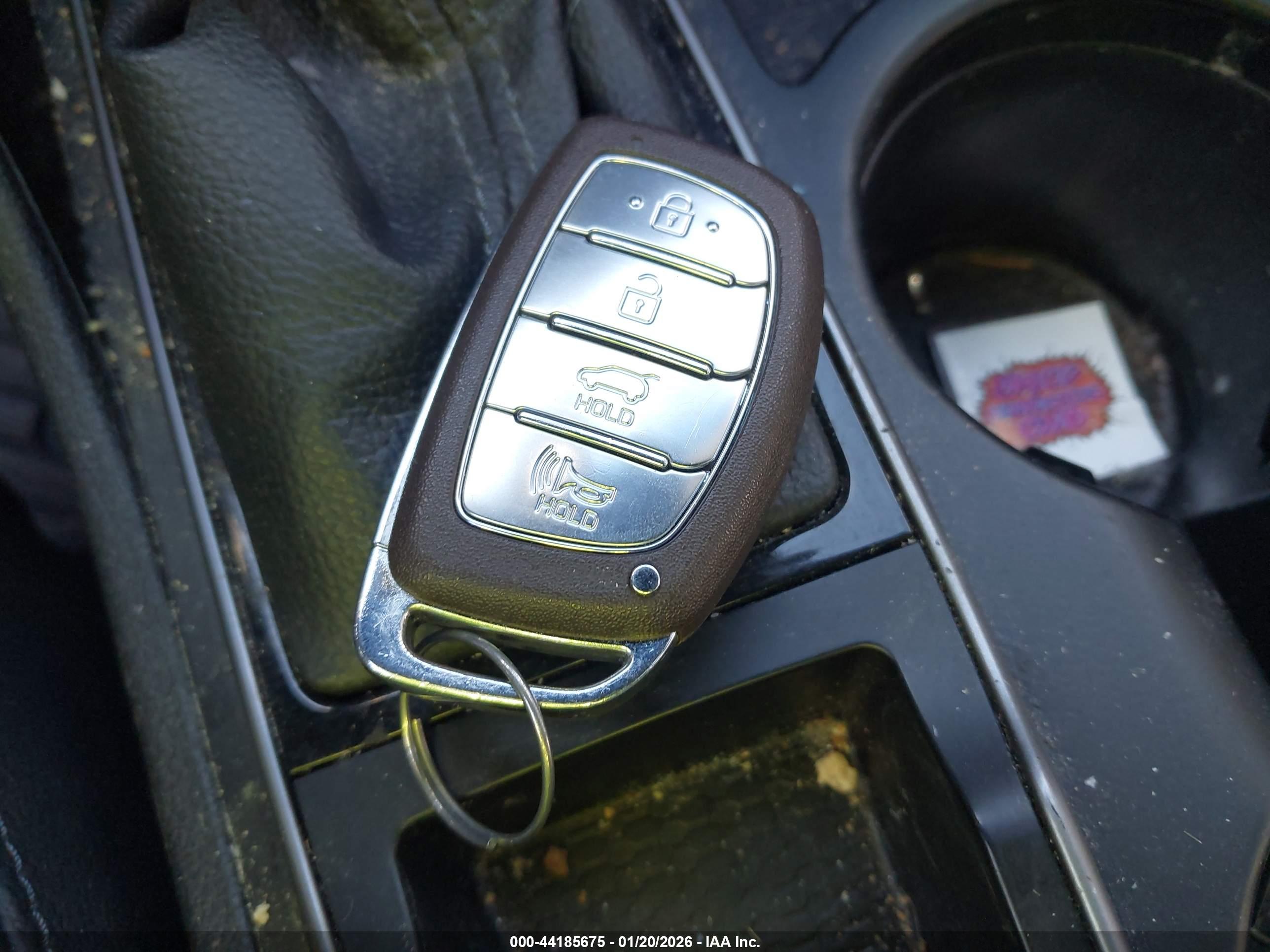 HYUNDAI TUCSON image 11