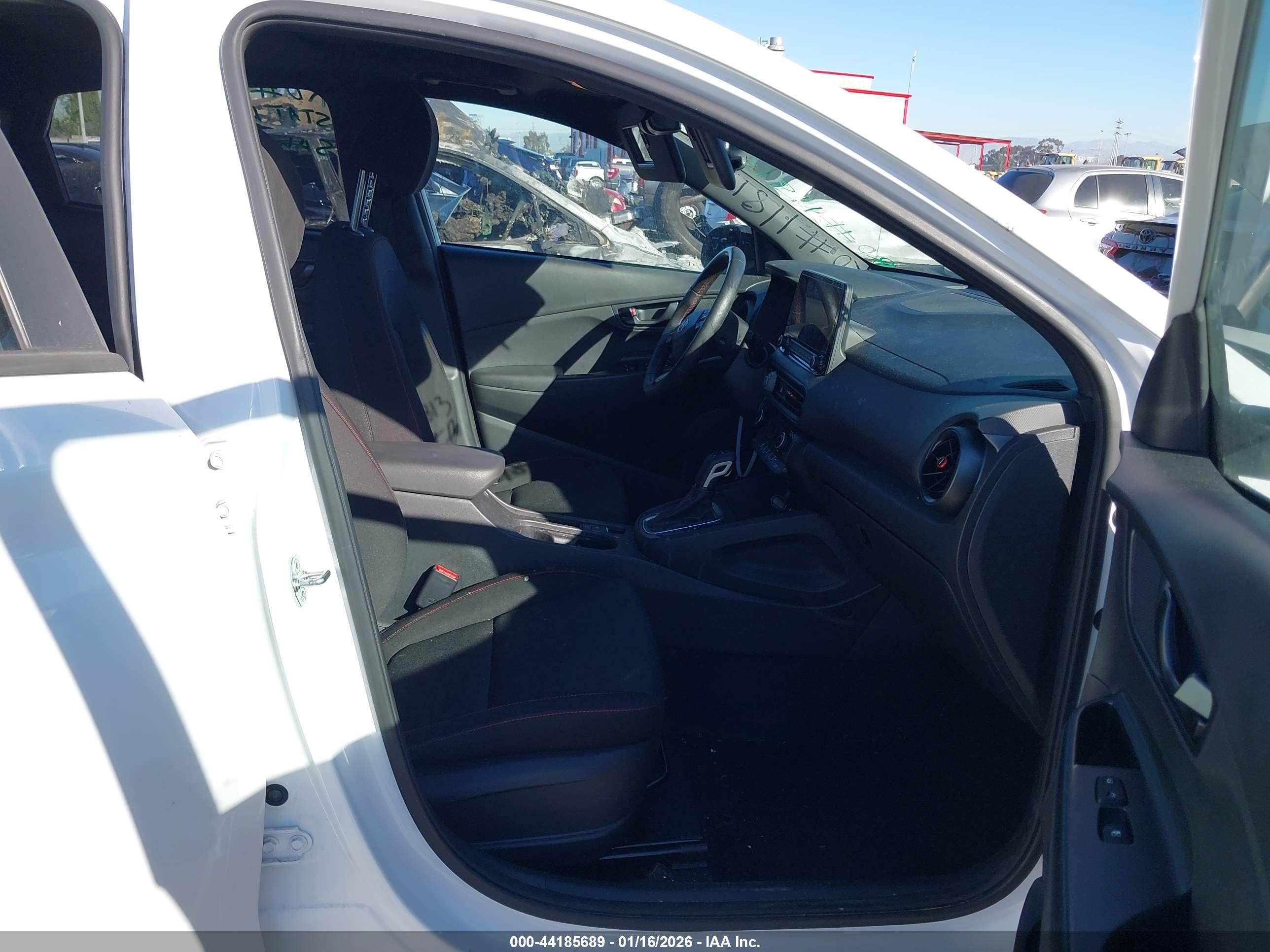 HYUNDAI KONA image 5