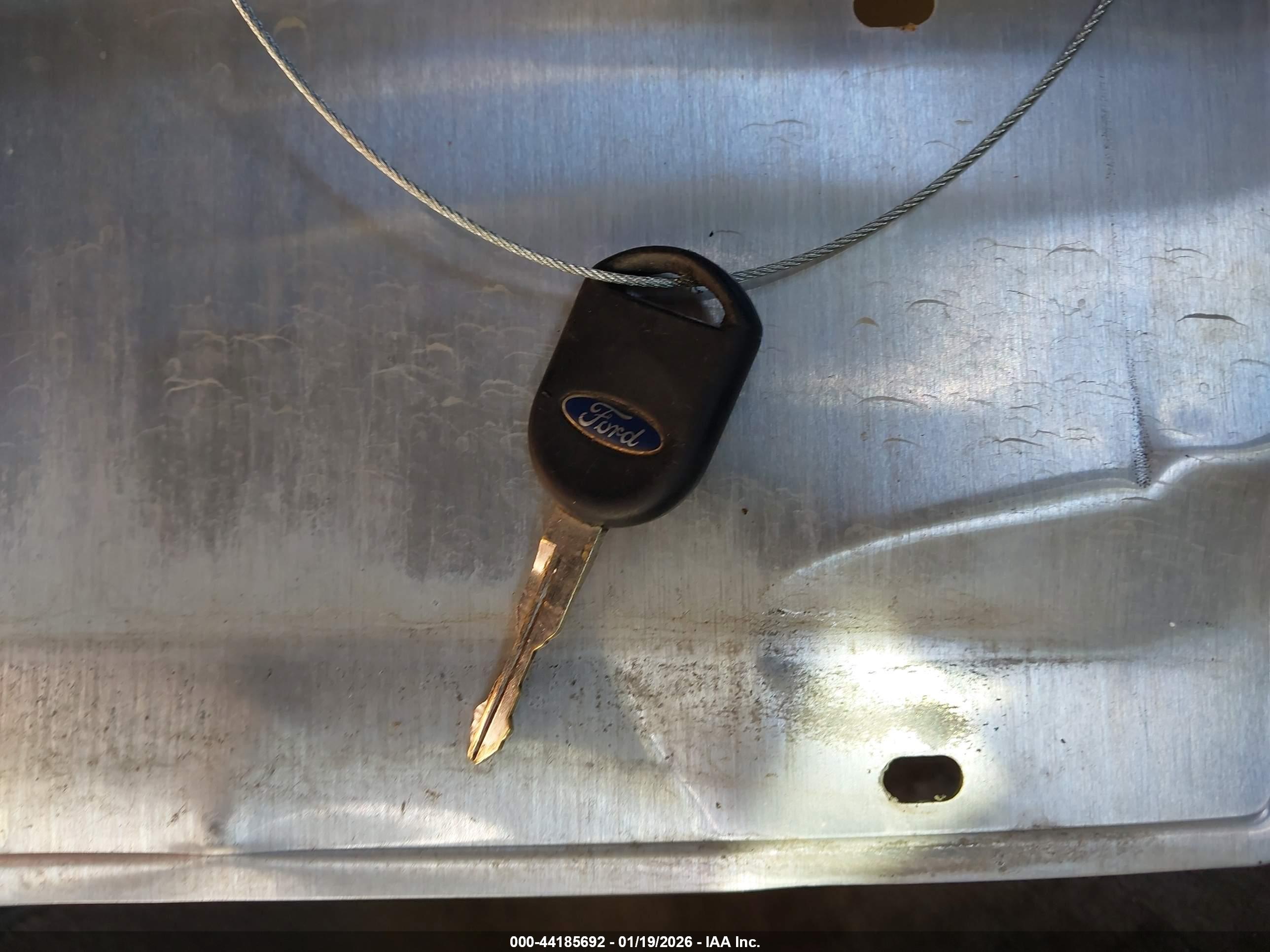 FORD EXPLORER image 11