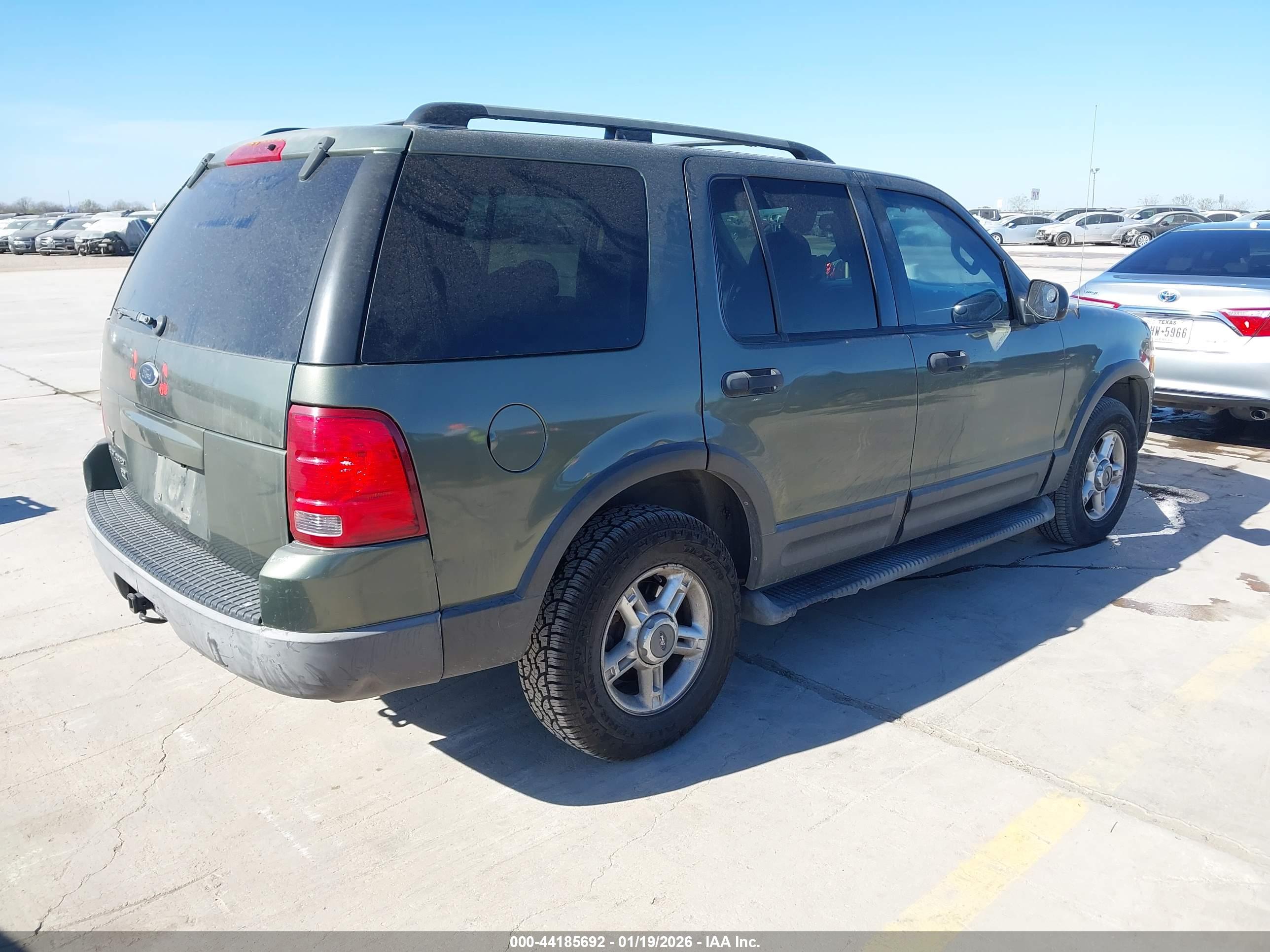 FORD EXPLORER image 4