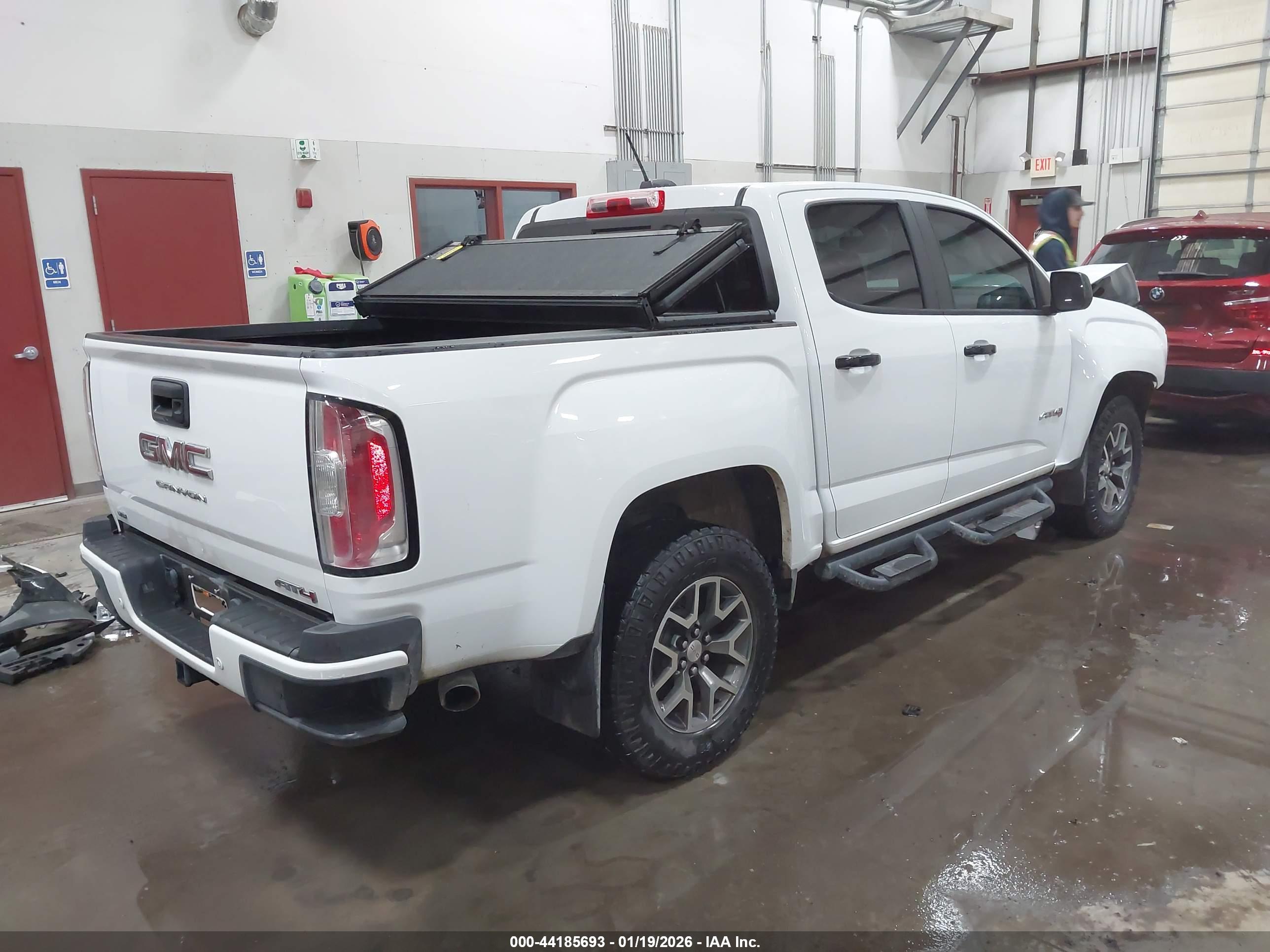GMC CANYON image 4