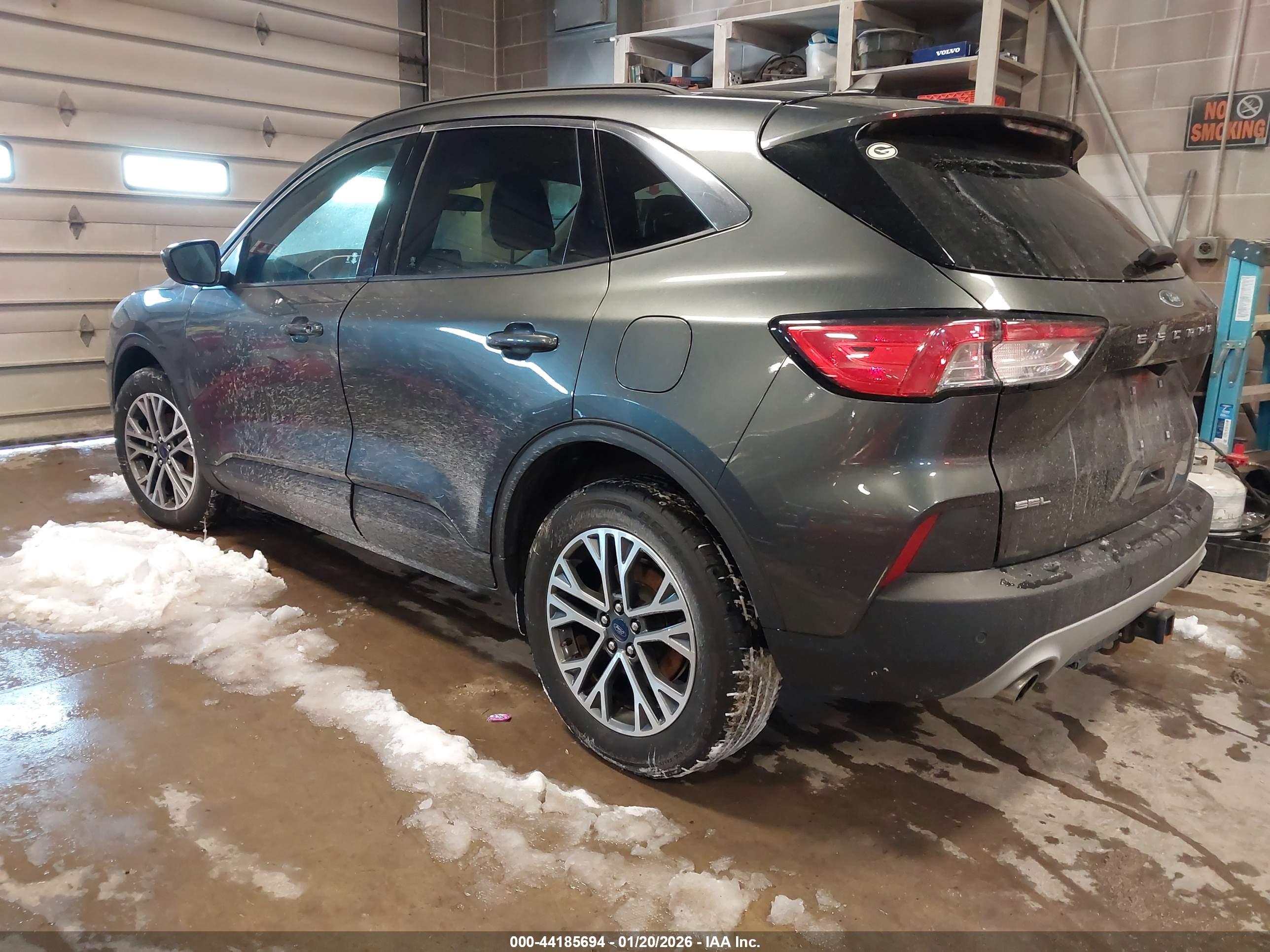 FORD ESCAPE image 3