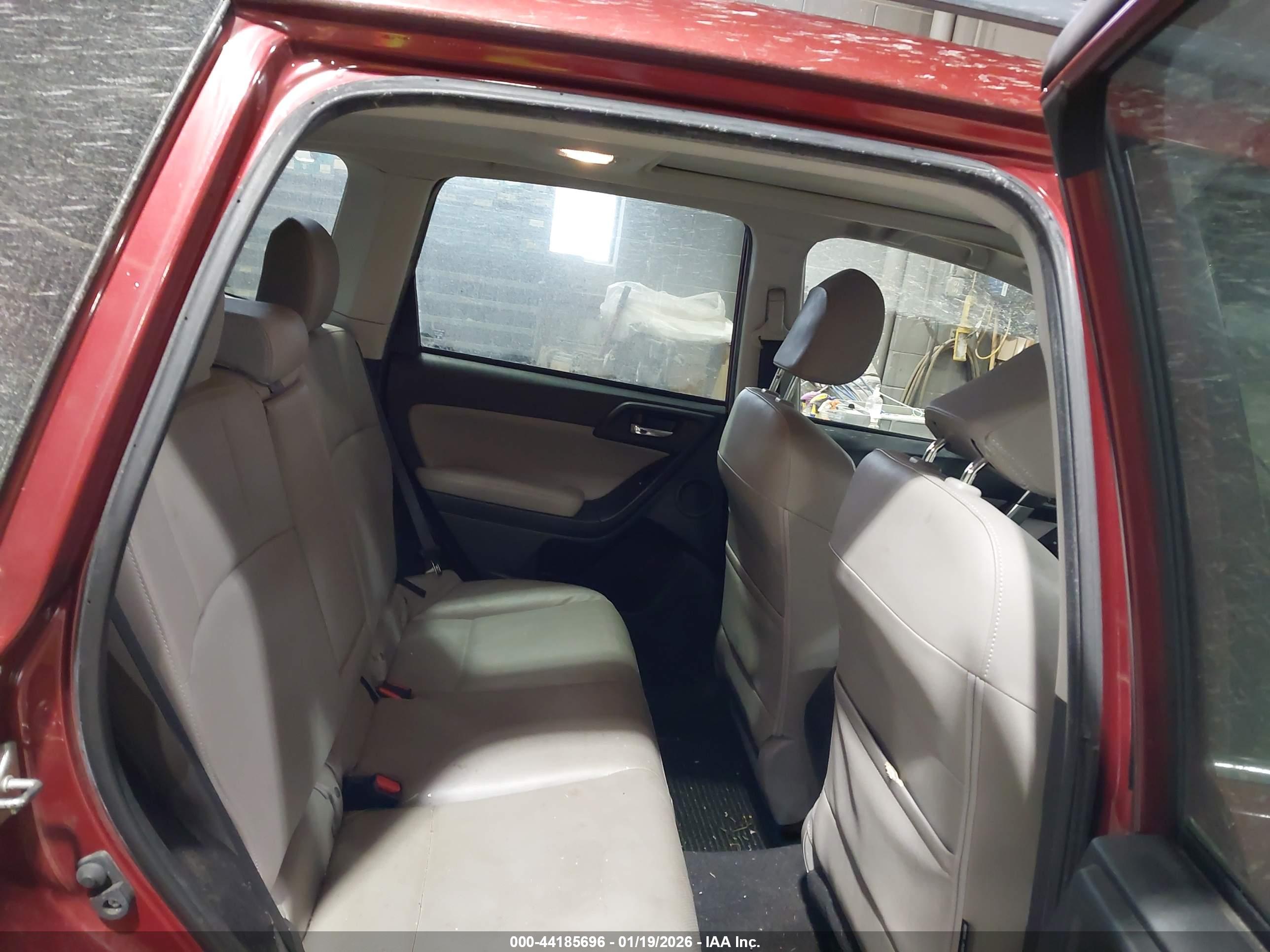 SUBARU FORESTER image 8
