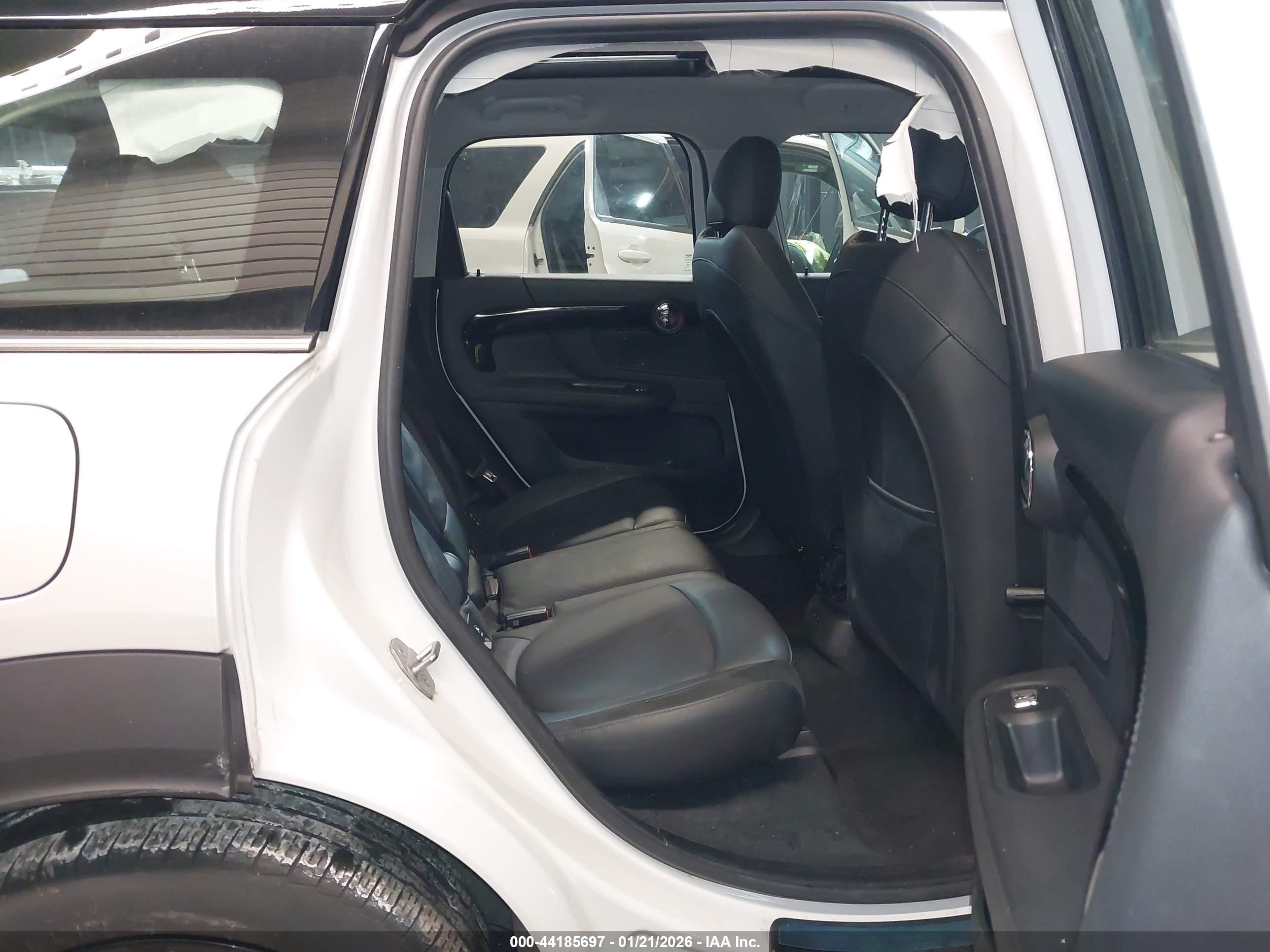 MINI COUNTRYMAN image 8